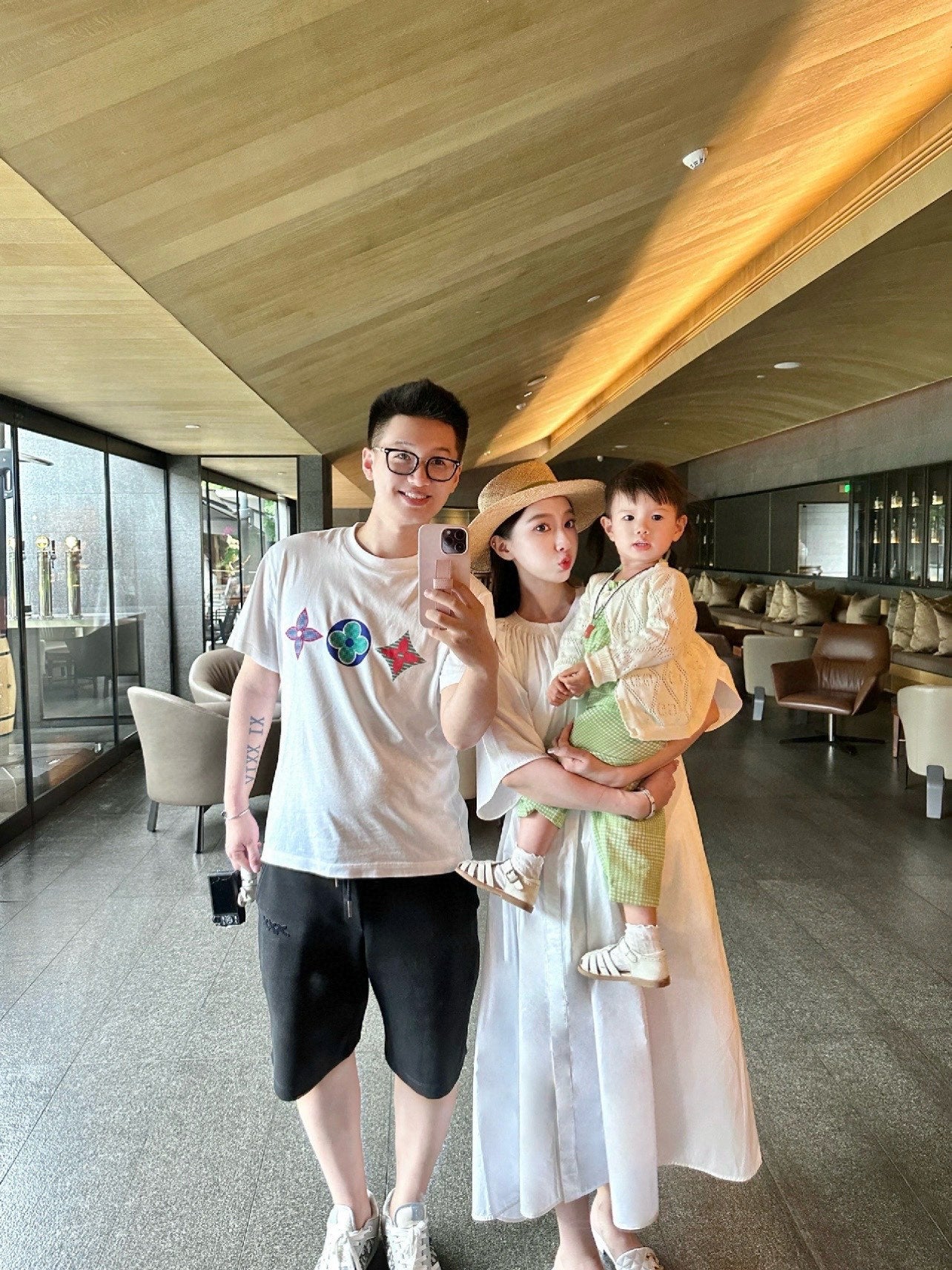 LuxluxHouse Best Quality Clothes T-shirt Louis Vuitton