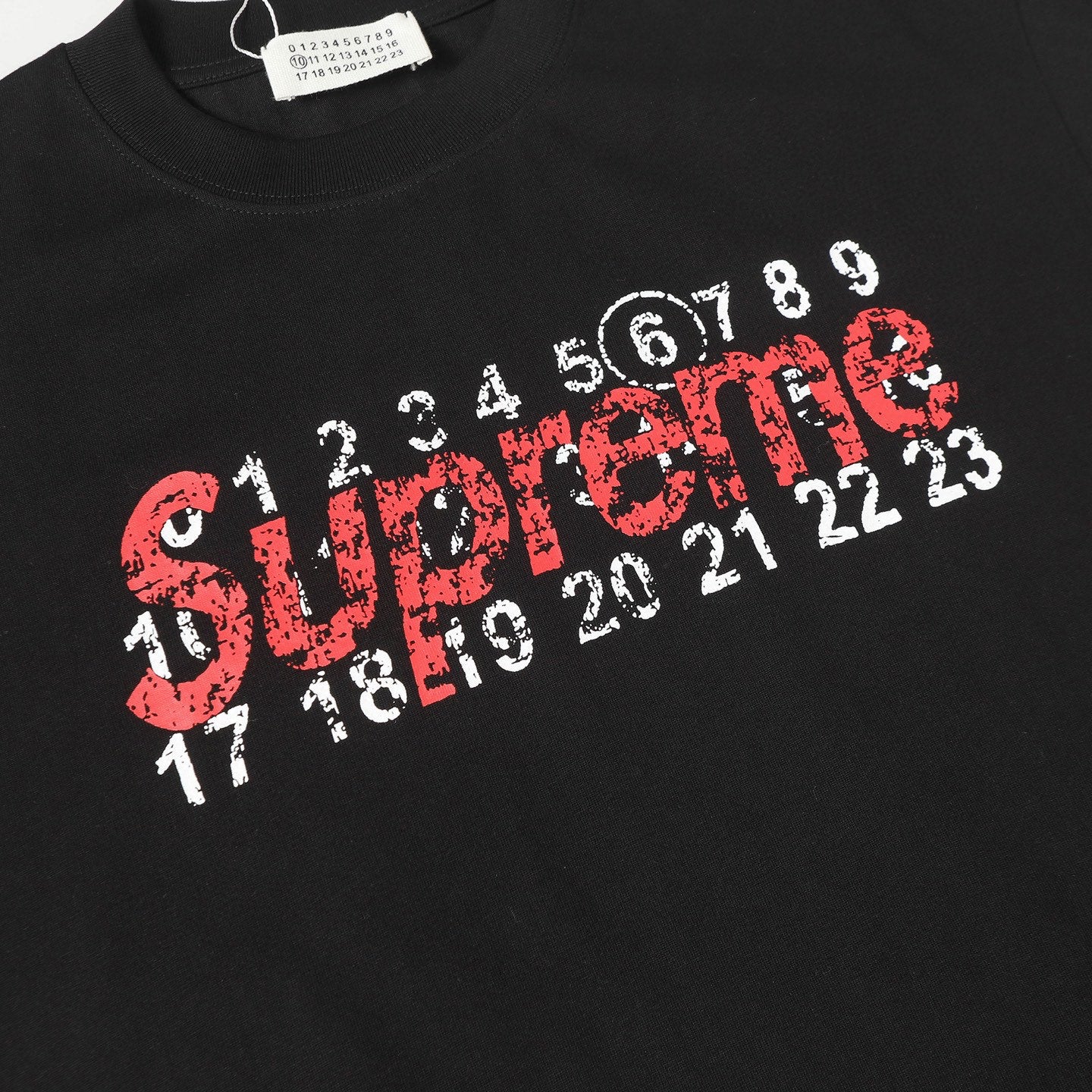 LuxluxHouse Best Quality Clothes T-shirt Chanel & Maison Margiela