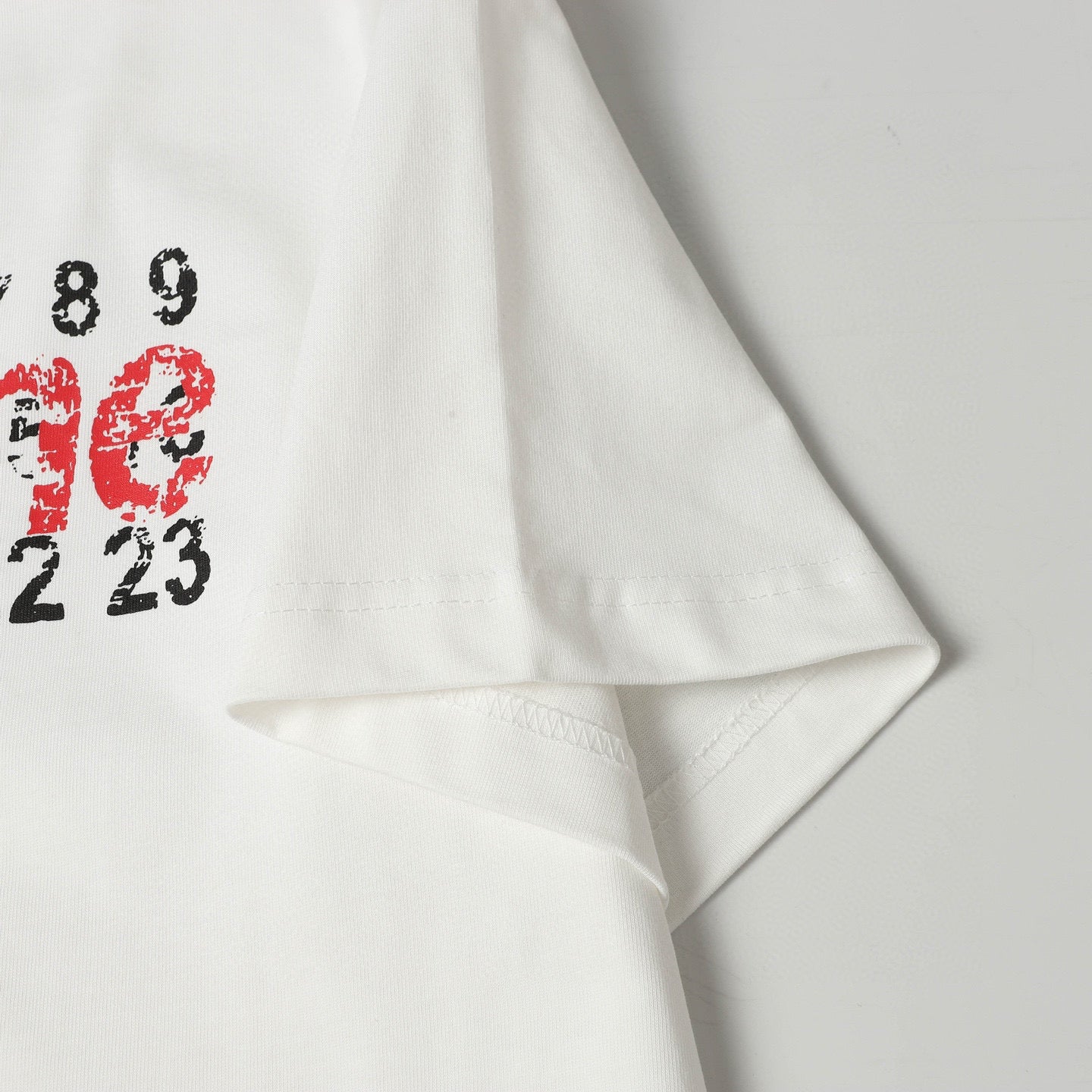 LuxluxHouse Best Quality Clothes T-shirt Chanel & Maison Margiela