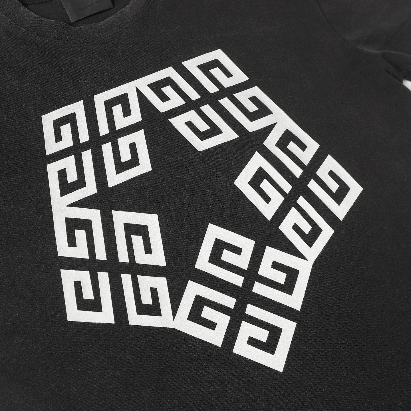 LuxluxHouse Best Quality Clothes Givenchy T-shirt