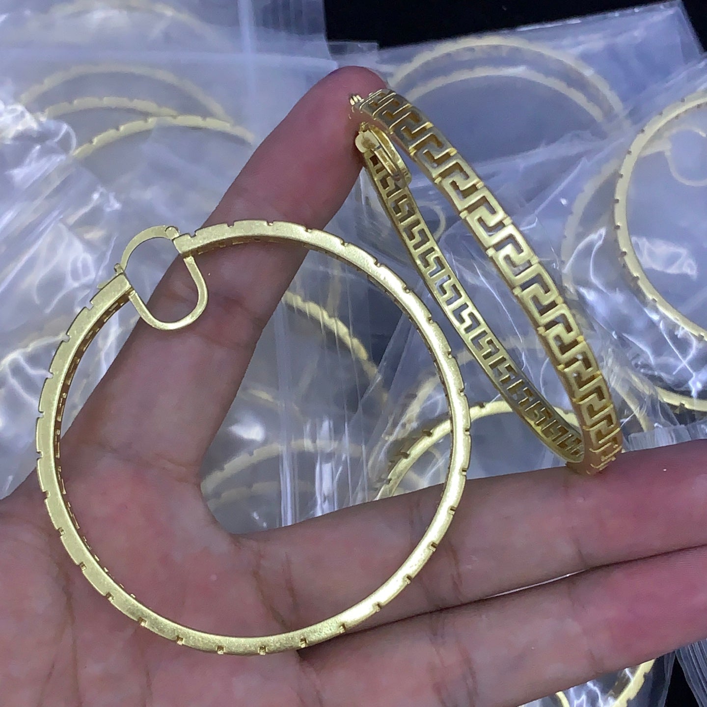 LuxluxHouse Low Price And High Quality Accessories Versace