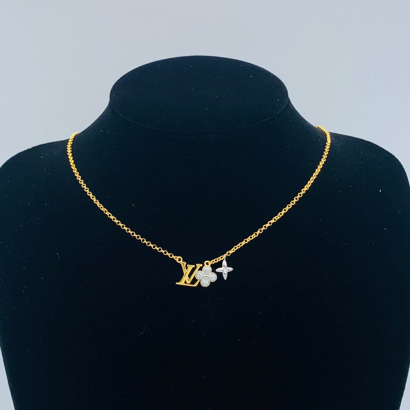 LuxluxHouse Low Price And High Quality Accessories Louis Vuitton
