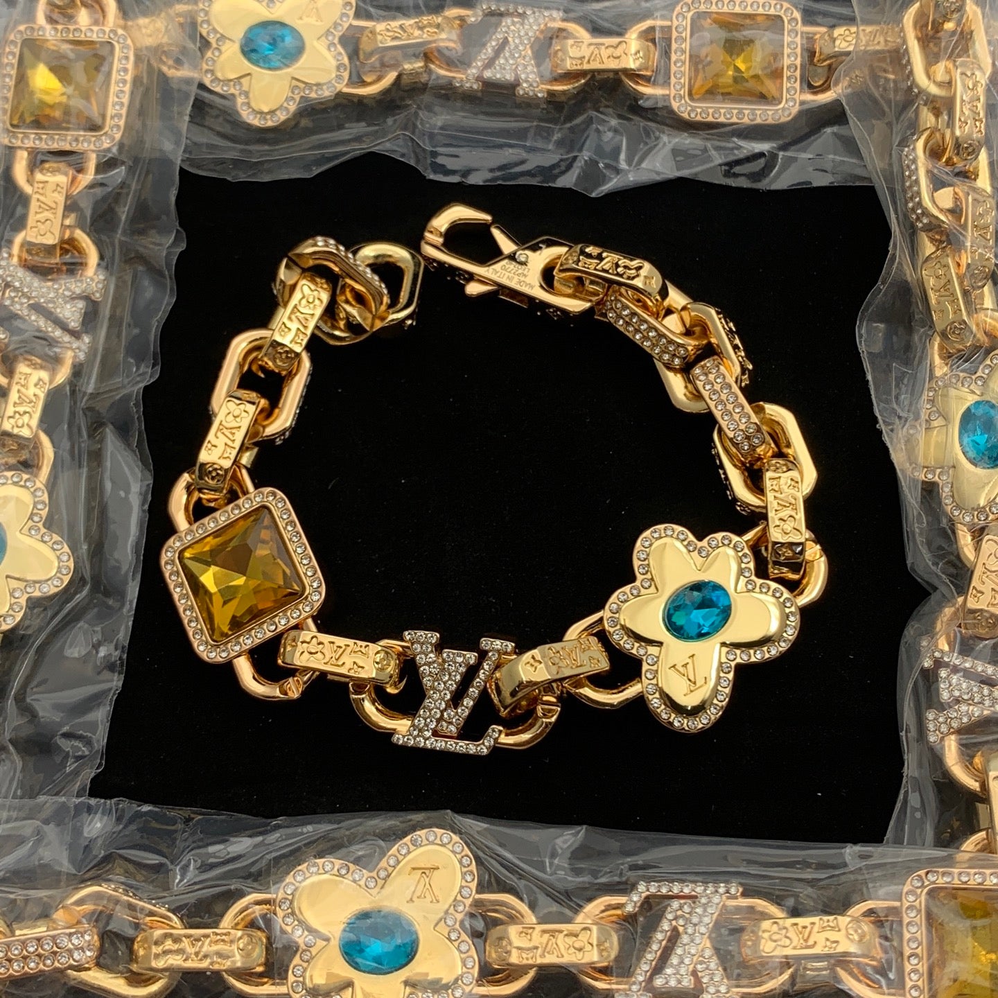 LuxluxHouse Low Price And High Quality Accessories Louis Vuitton