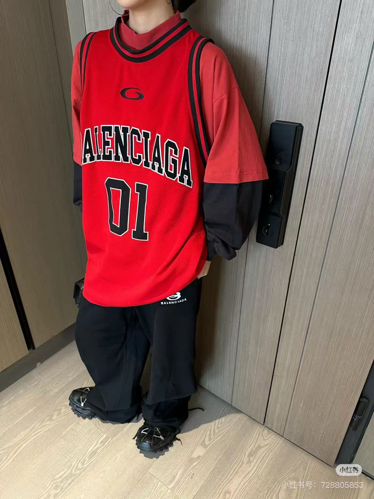 LuxluxHouse Best Quality Clothes Balenciaga T-shirt