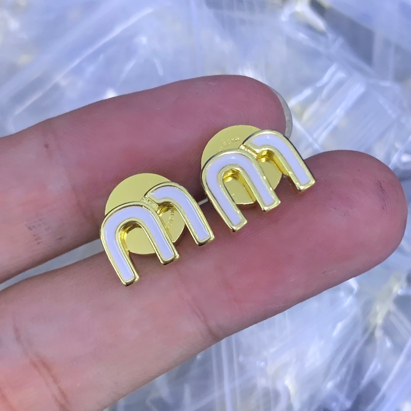 LuxluxHouse Low Price And High Quality Accessories Miu Miu
