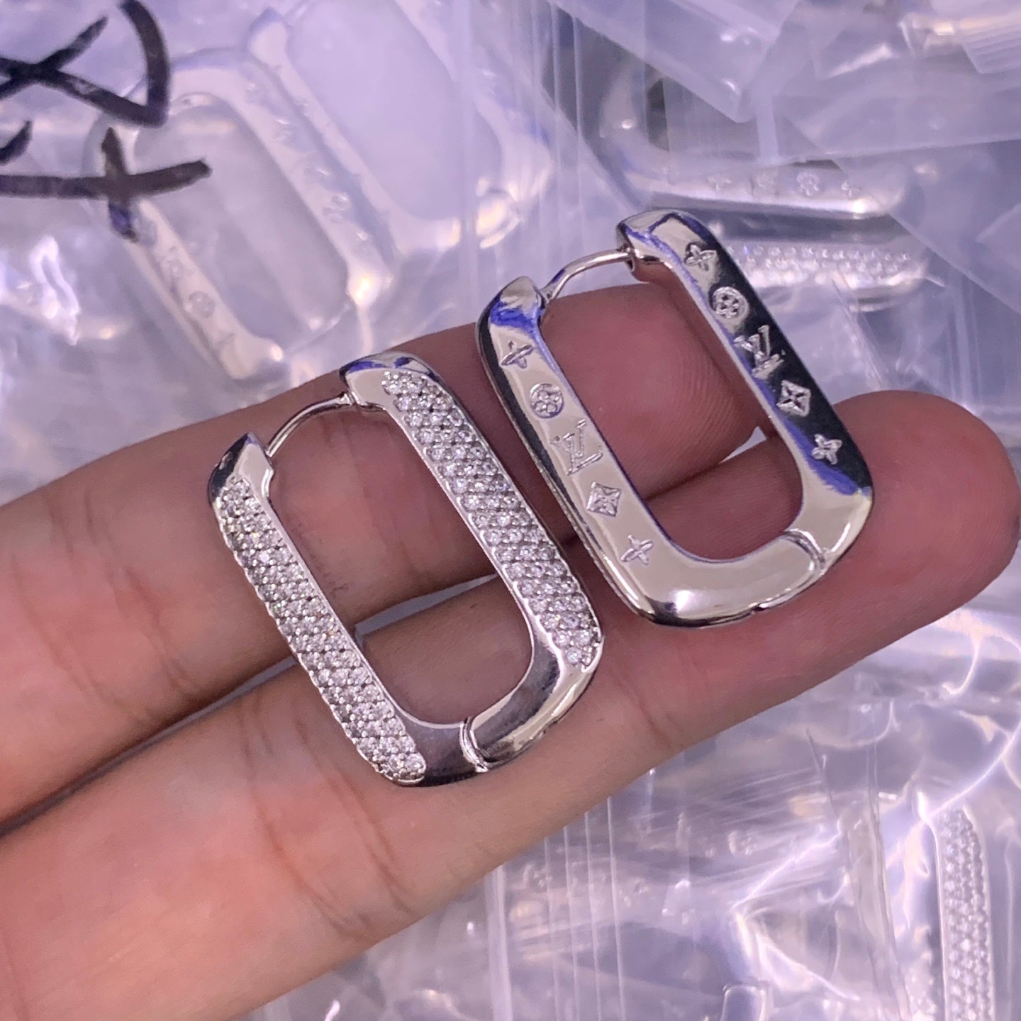 LuxluxHouse Low Price And High Quality Accessories Louis Vuitton