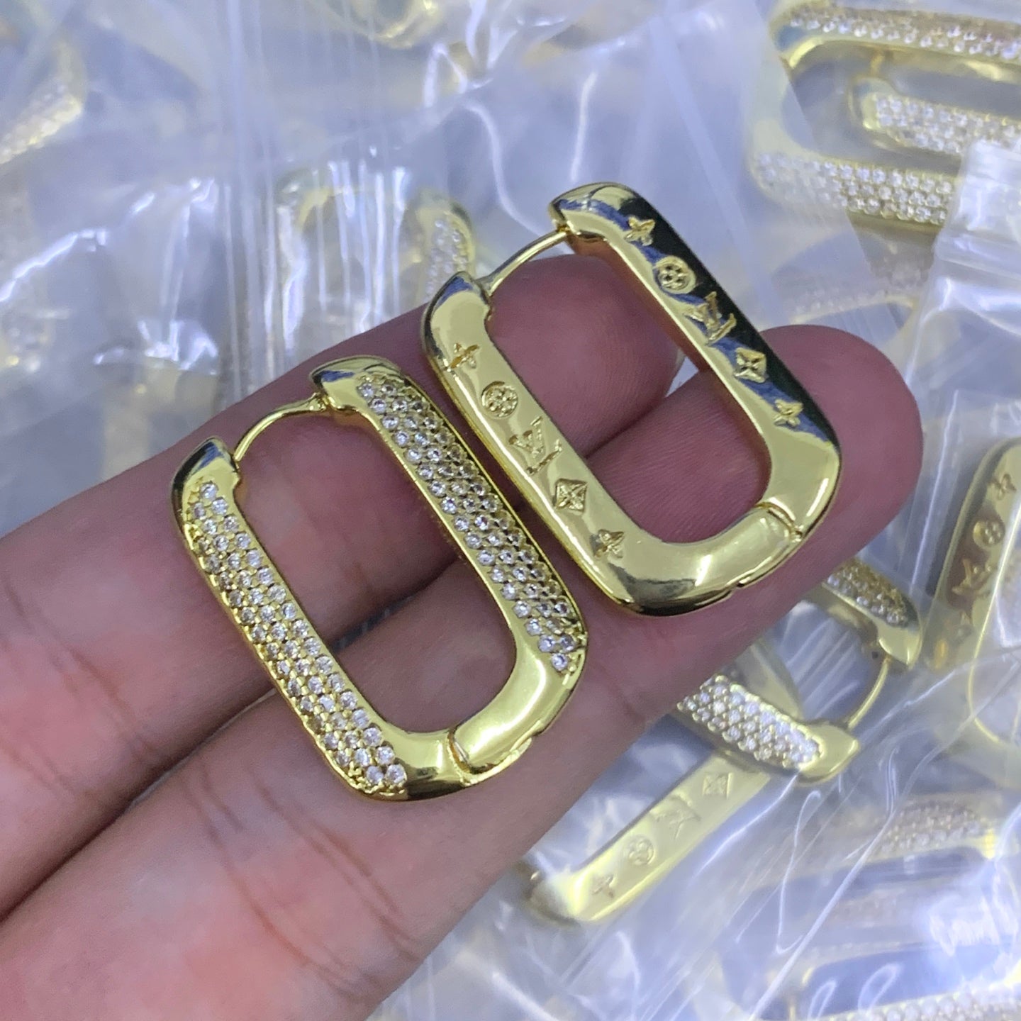 LuxluxHouse Low Price And High Quality Accessories Louis Vuitton