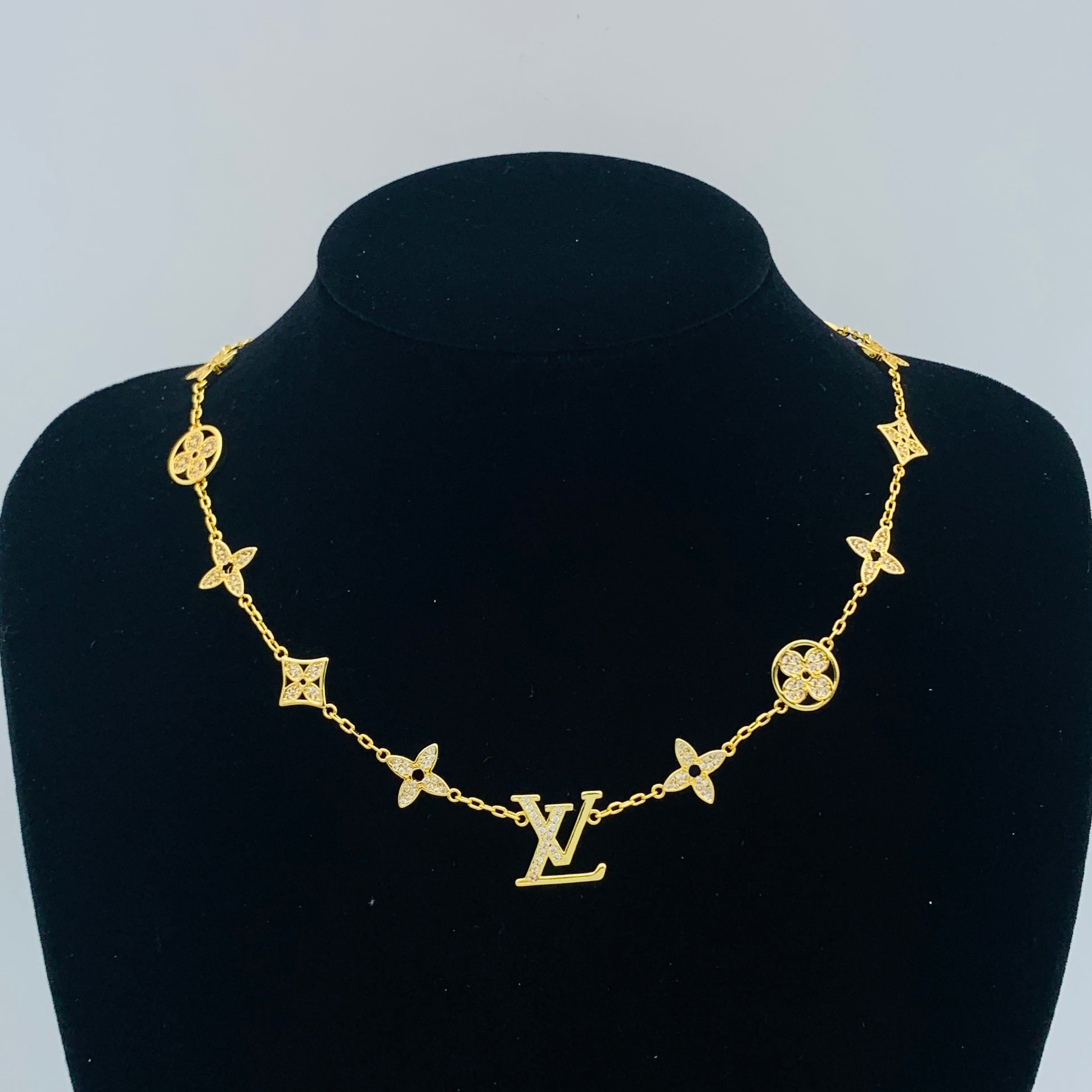 LuxluxHouse Low Price And High Quality Accessories Louis Vuitton