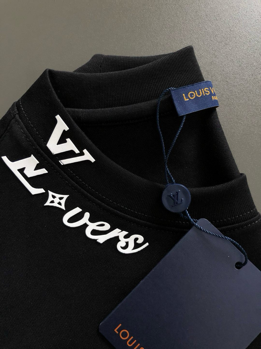 LuxluxHouse Best Quality Clothes T-shirt Louis Vuitton