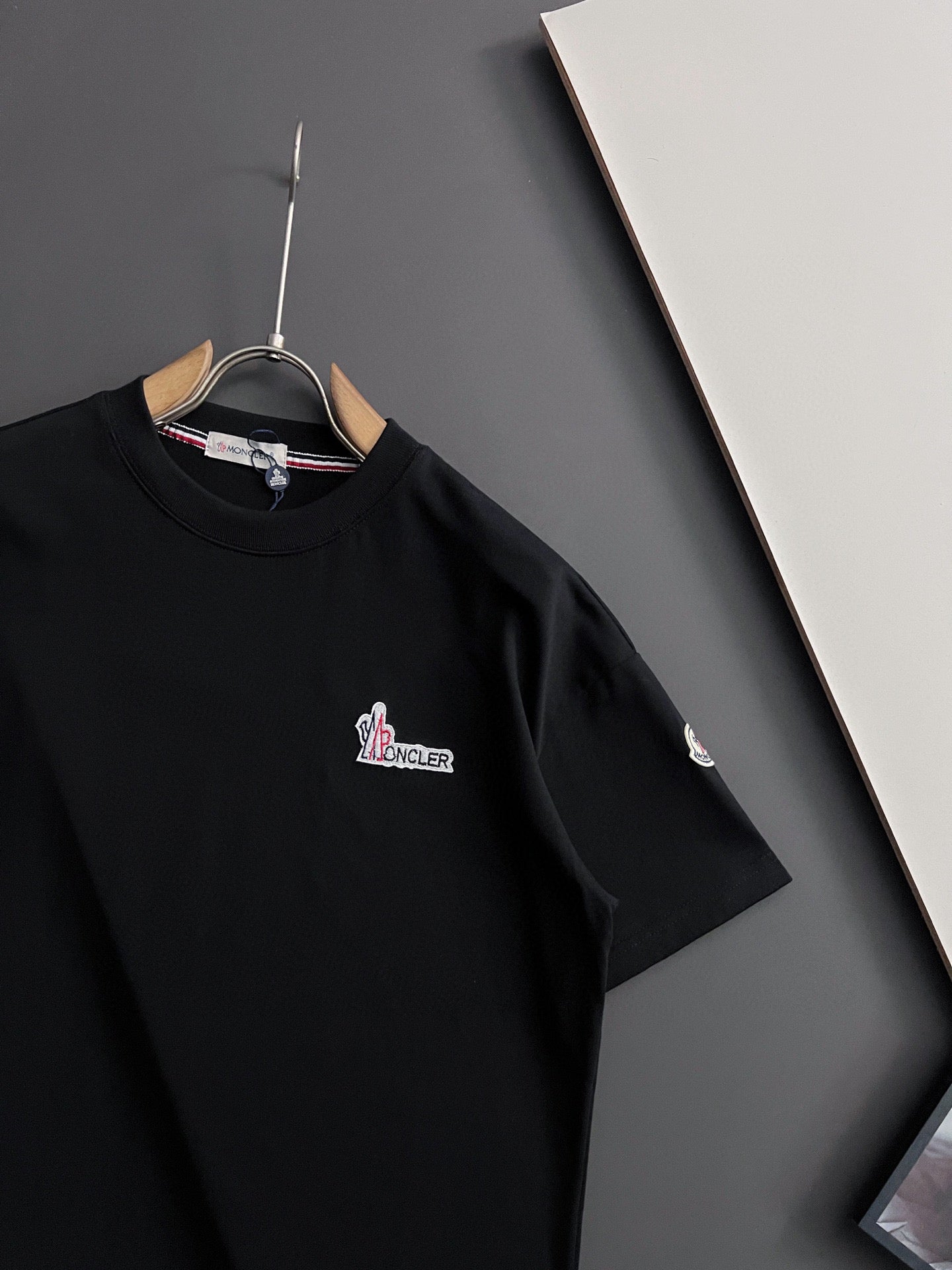 LuxluxHouse Best Quality Clothes T-shirt Moncler