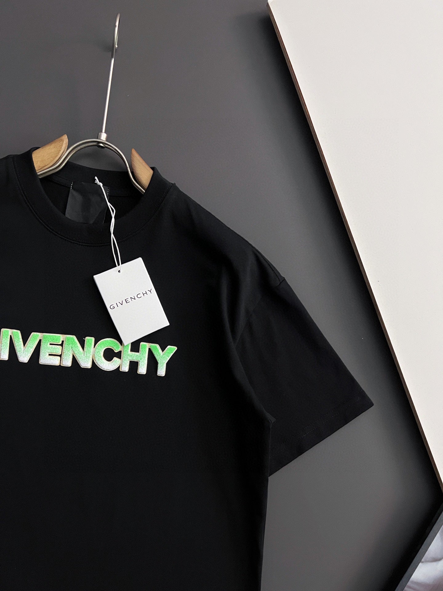 LuxluxHouse Best Quality Clothes Givenchy T-shirt
