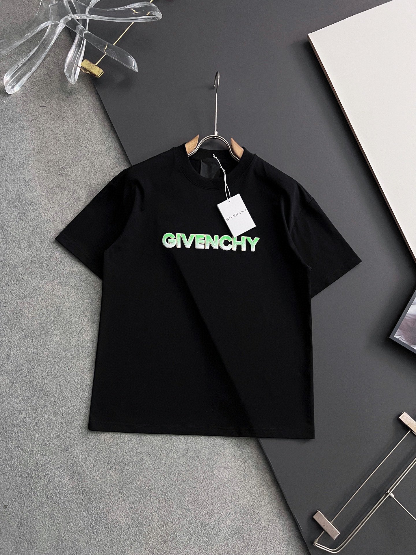 LuxluxHouse Best Quality Clothes Givenchy T-shirt