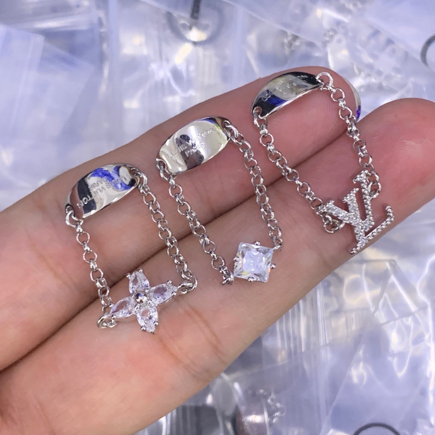 LuxluxHouse Low Price And High Quality Accessories Louis Vuitton