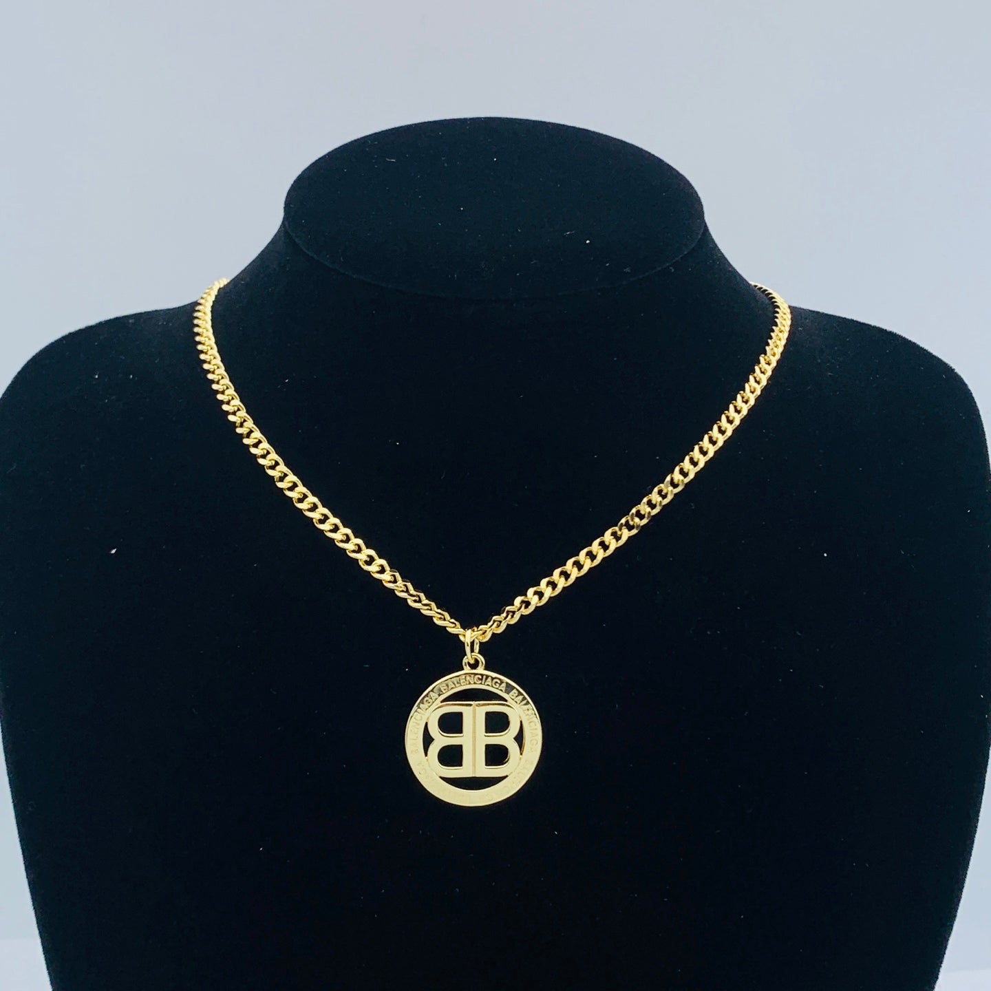 LuxluxHouse Low Price And High Quality Accessories Balenciaga