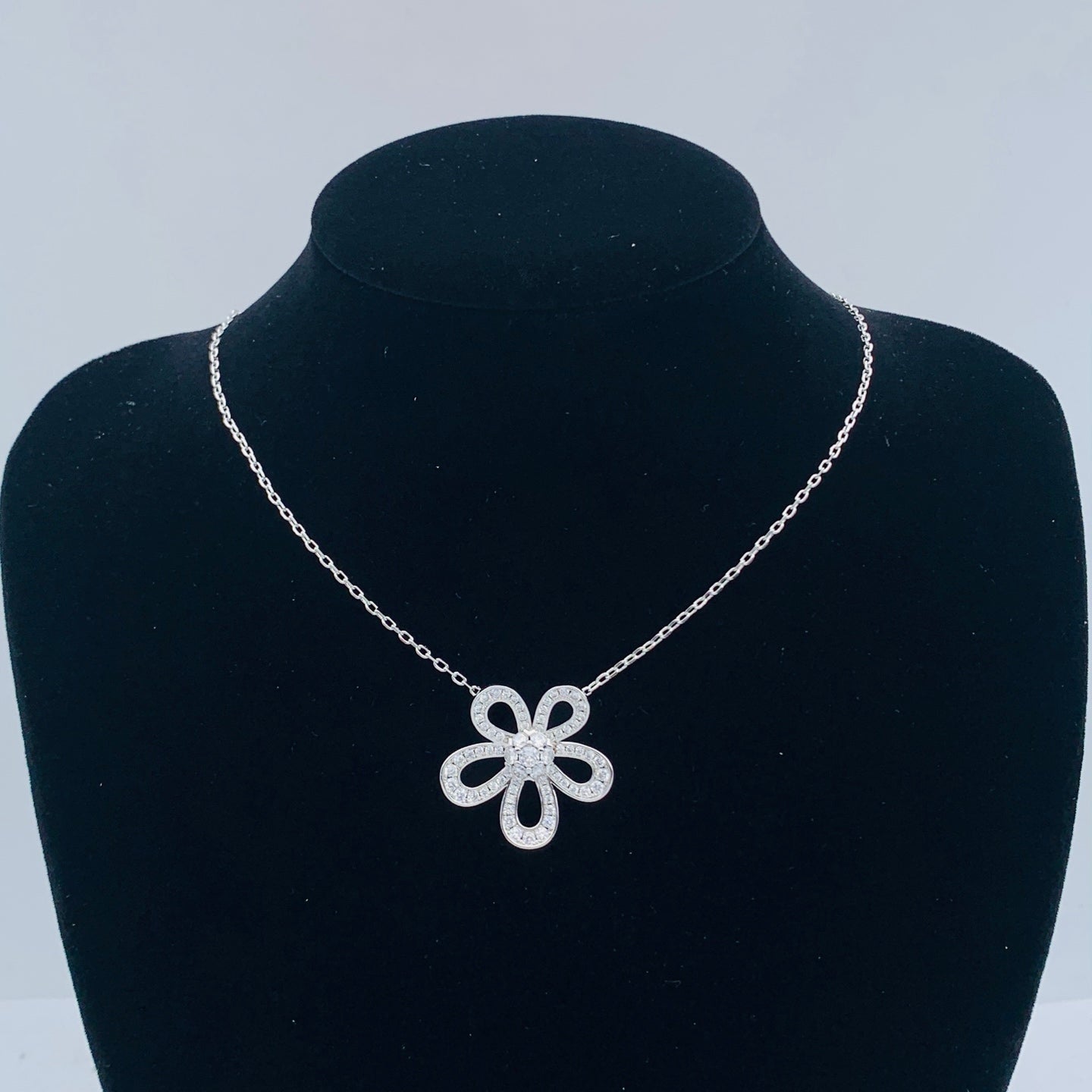 LuxluxHouse Low Price And High Quality Accessories Van Cleef & Arpels
