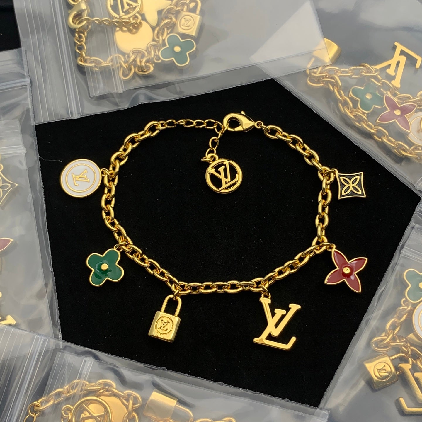LuxluxHouse Low Price And High Quality Accessories Louis Vuitton