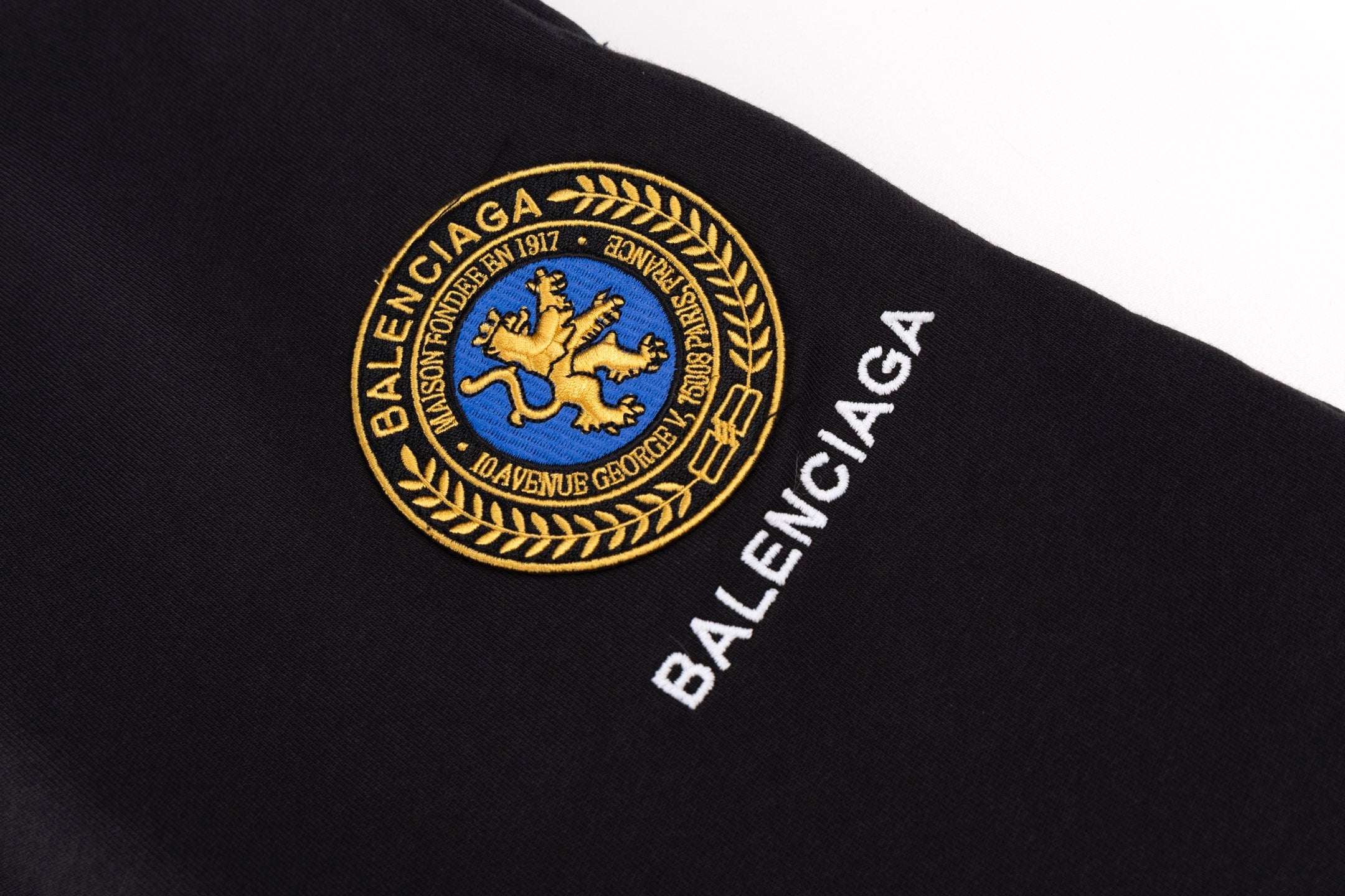 LuxluxHouse Best Quality Clothes Balenciaga Pants T-shirt