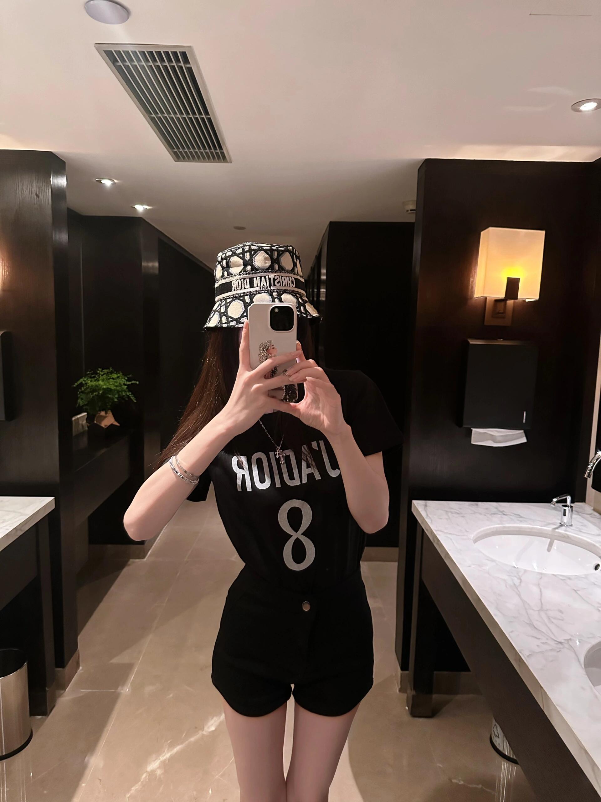 LuxluxHouse Best Quality Clothes T-shirt Dior