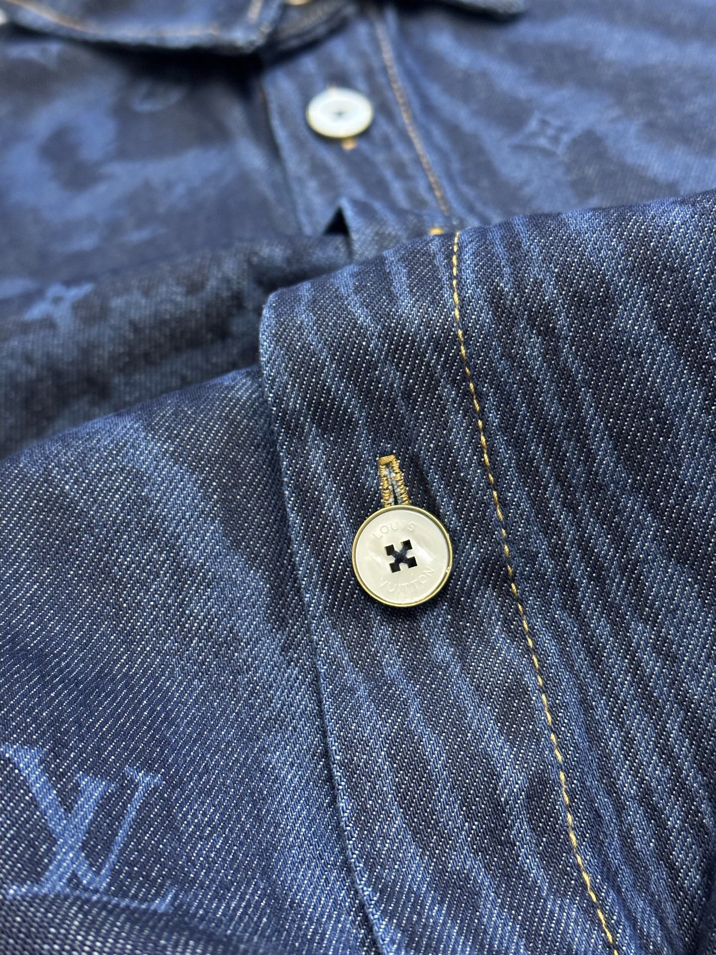 LuxluxHouse Best Quality Clothes Shirts&Polo Louis Vuitton