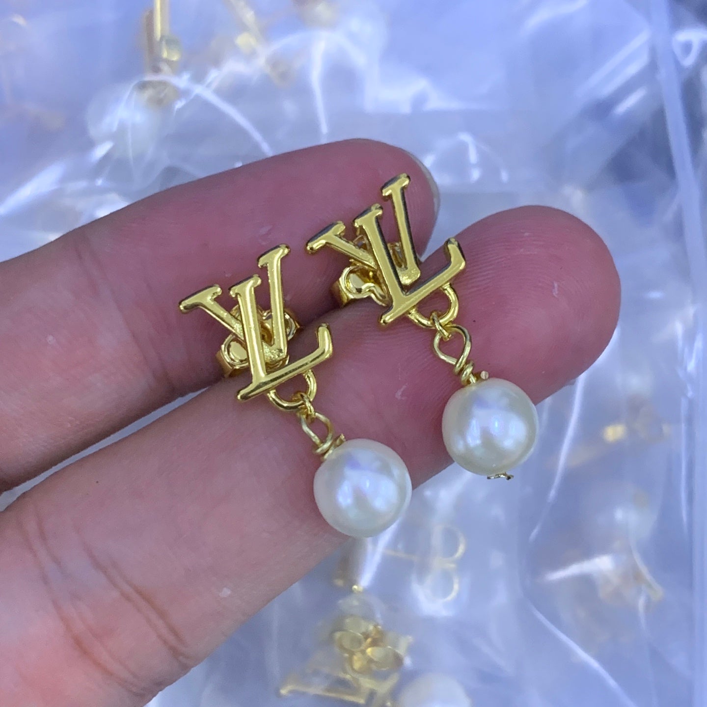 LuxluxHouse Low Price And High Quality Accessories Louis Vuitton