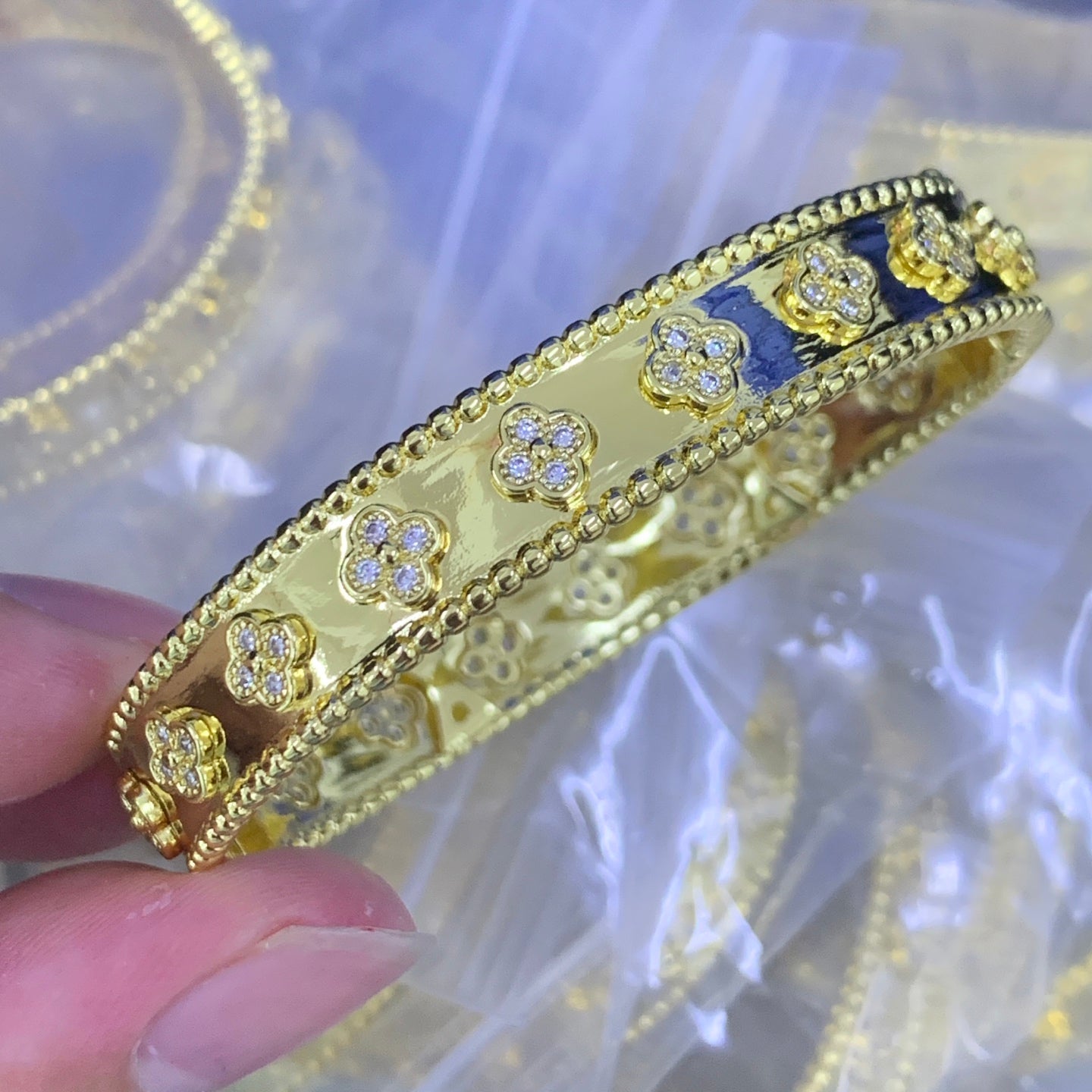 LuxluxHouse Low Price And High Quality Accessories Van Cleef & Arpels