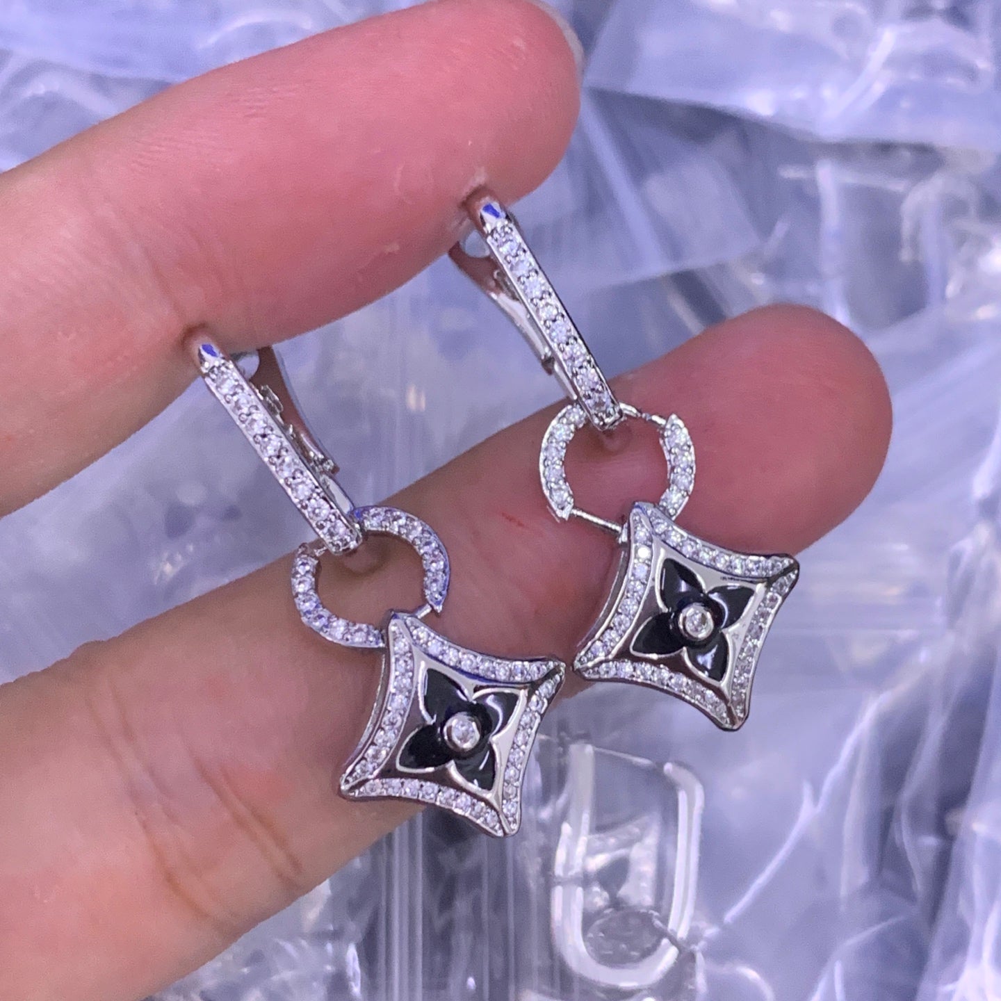 LuxluxHouse Low Price And High Quality Accessories Louis Vuitton