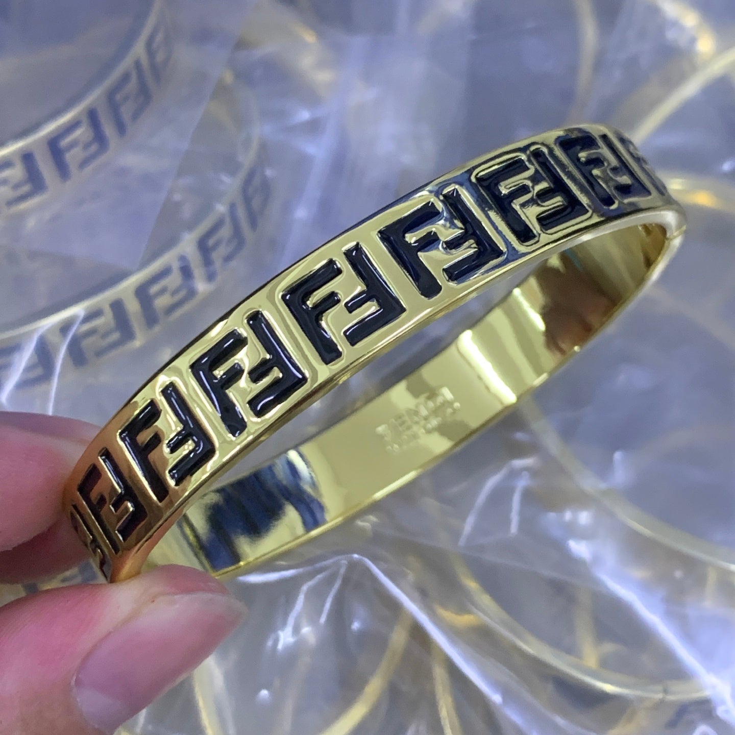 LuxluxHouse Low Price And High Quality Accessories Fendi