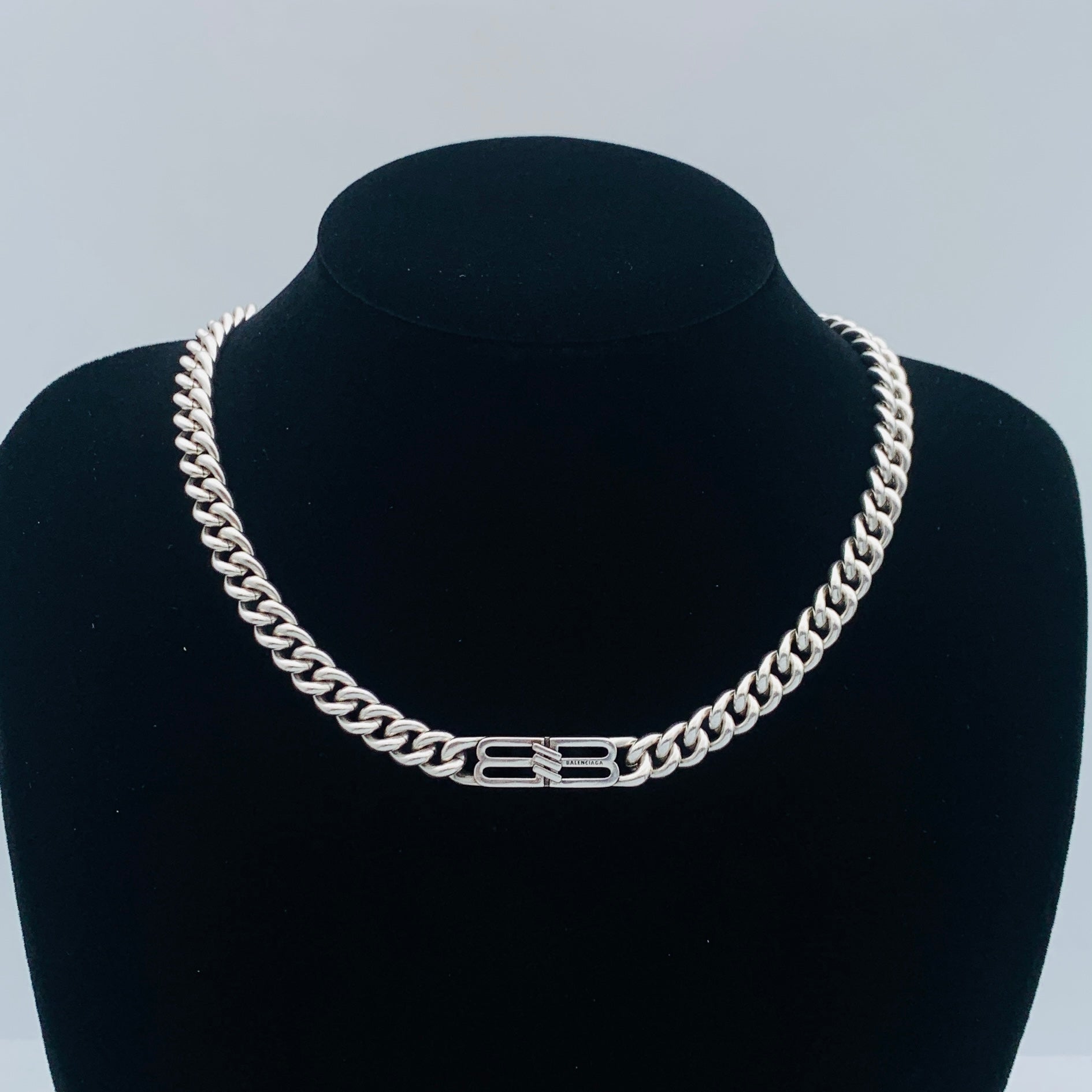 LuxluxHouse Low Price And High Quality Accessories Balenciaga
