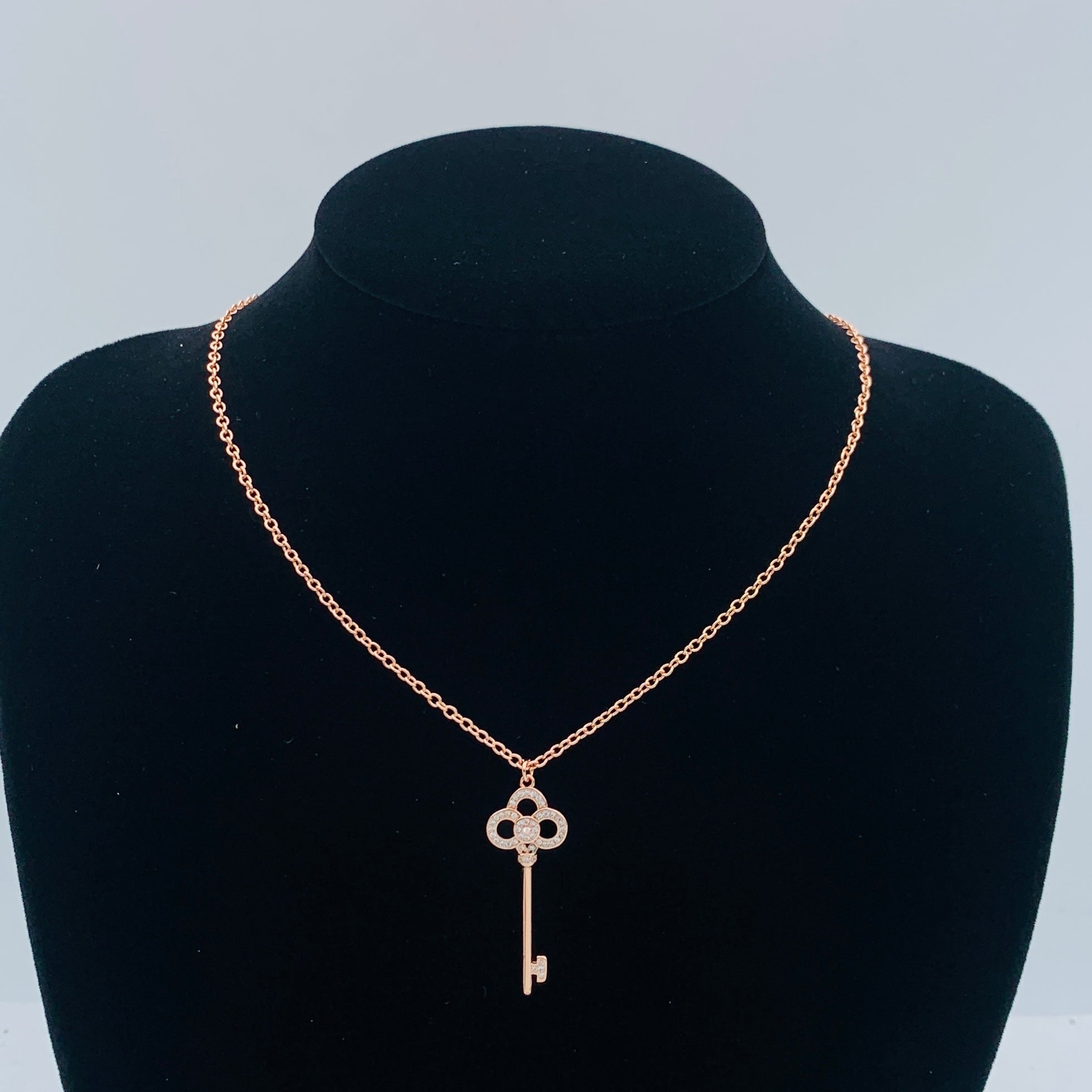 LuxluxHouse Low Price And High Quality Accessories Tiffany