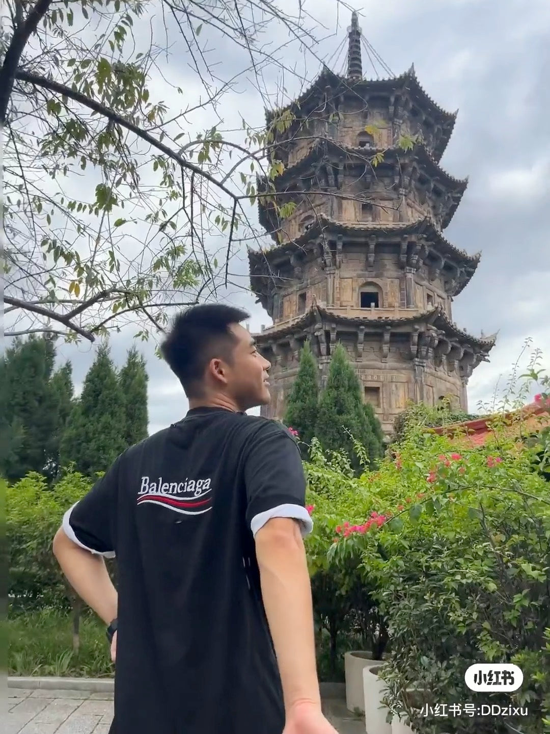 LuxluxHouse Best Quality Clothes Balenciaga T-shirt