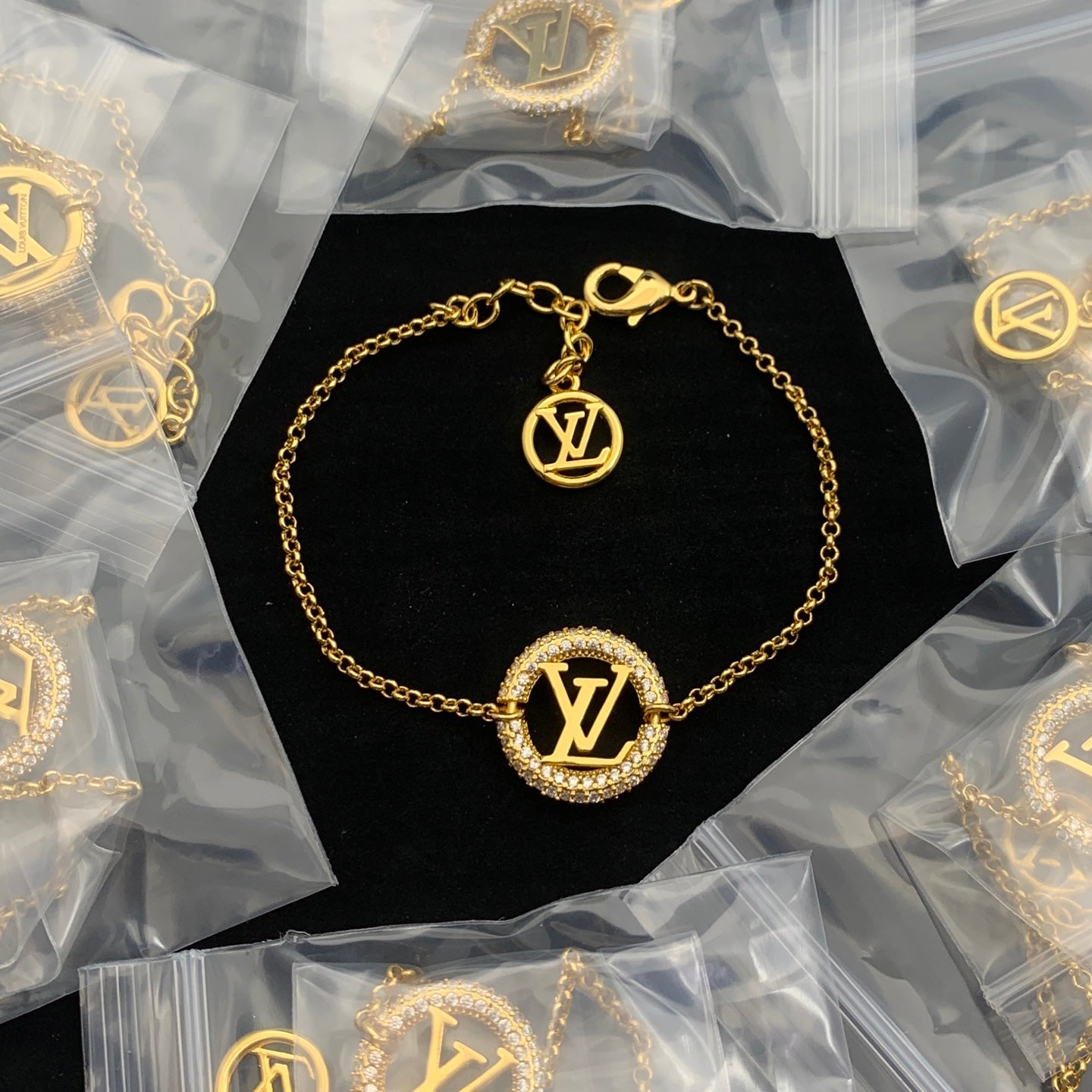 LuxluxHouse Low Price And High Quality Accessories Louis Vuitton
