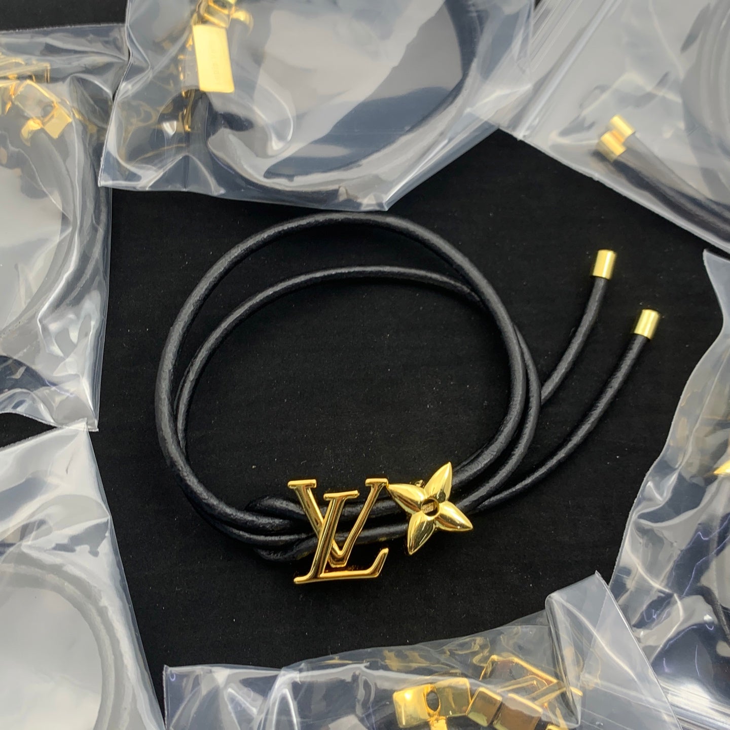 LuxluxHouse Low Price And High Quality Accessories Louis Vuitton
