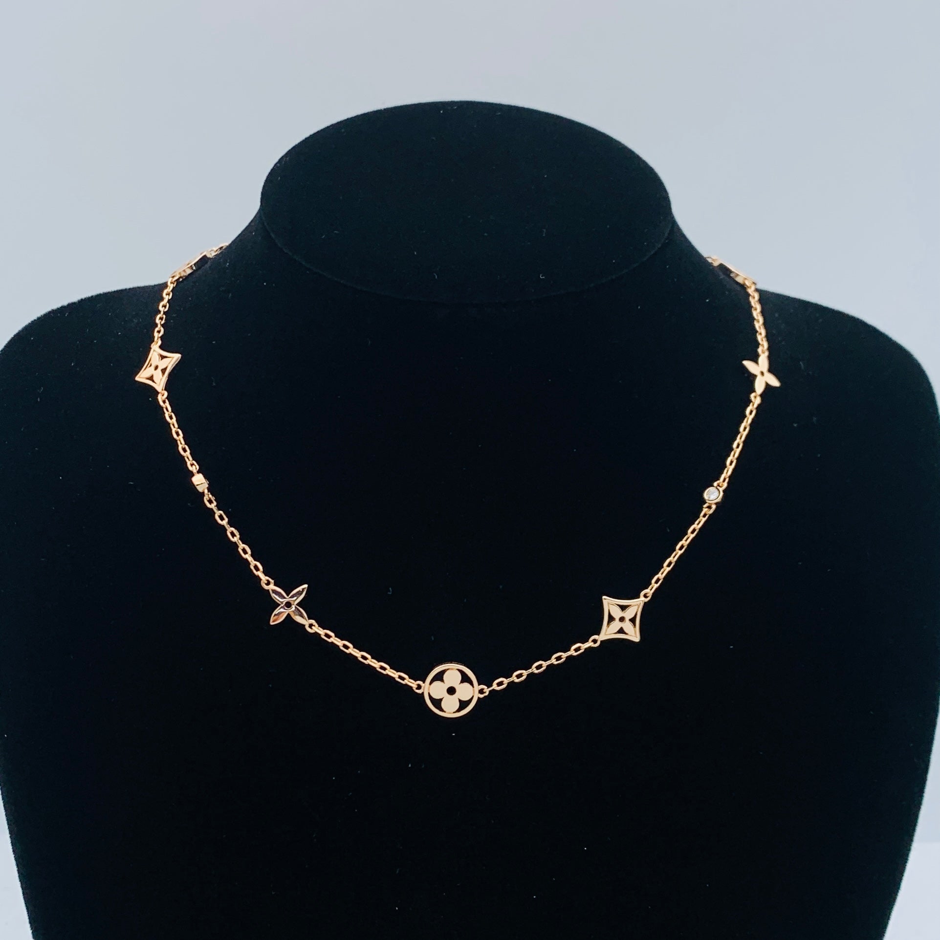 LuxluxHouse Low Price And High Quality Accessories Louis Vuitton