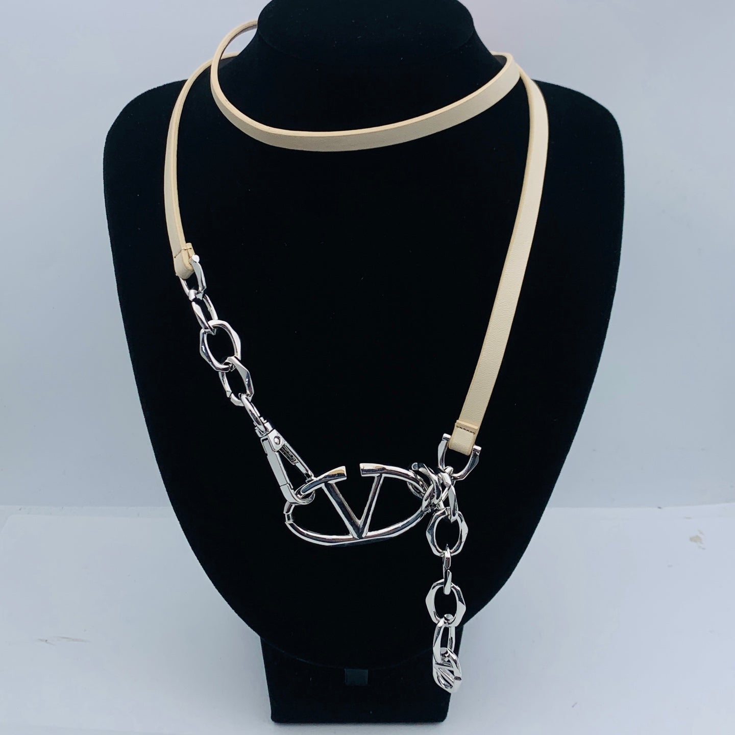 LuxluxHouse Low Price And High Quality Accessories Valentino