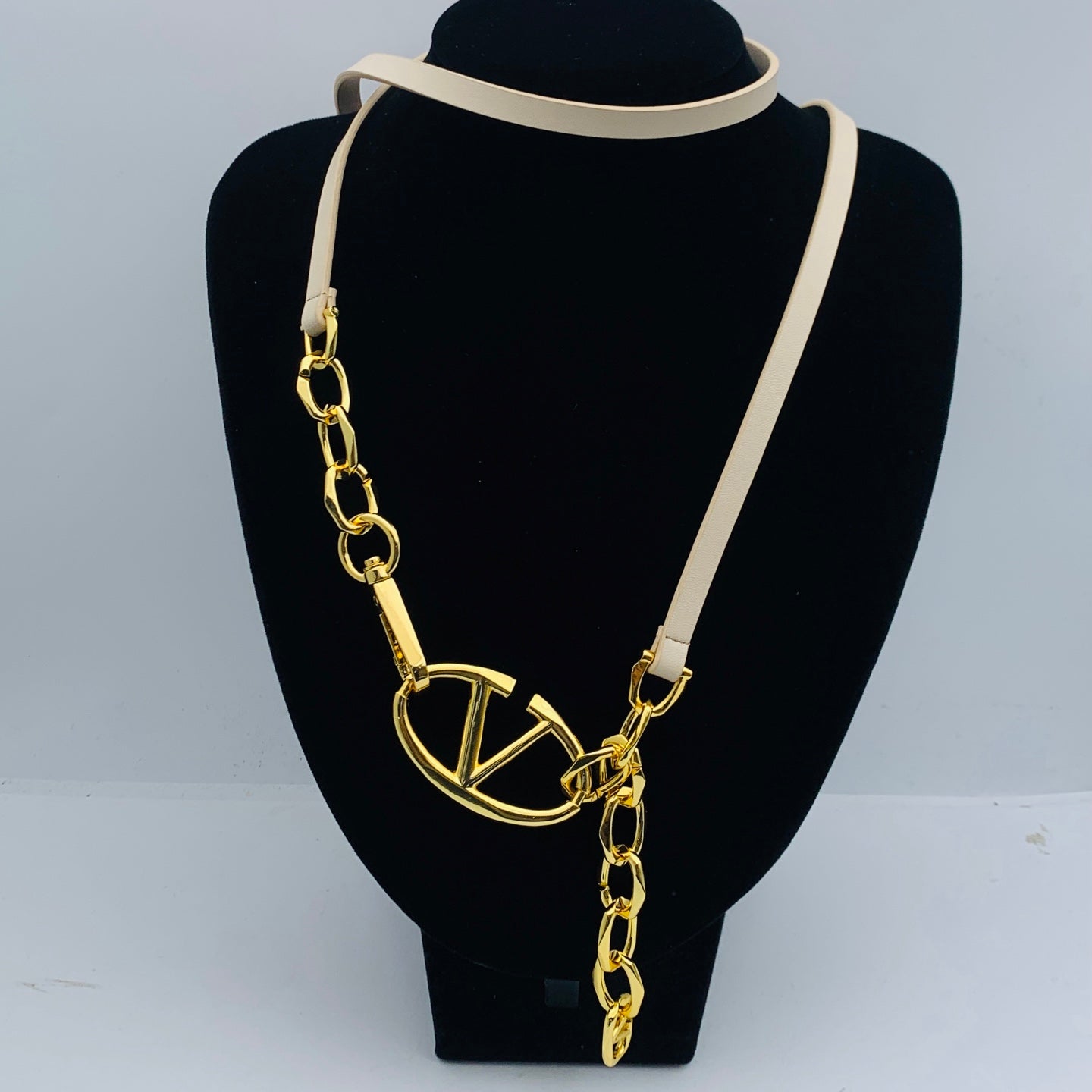 LuxluxHouse Low Price And High Quality Accessories Valentino