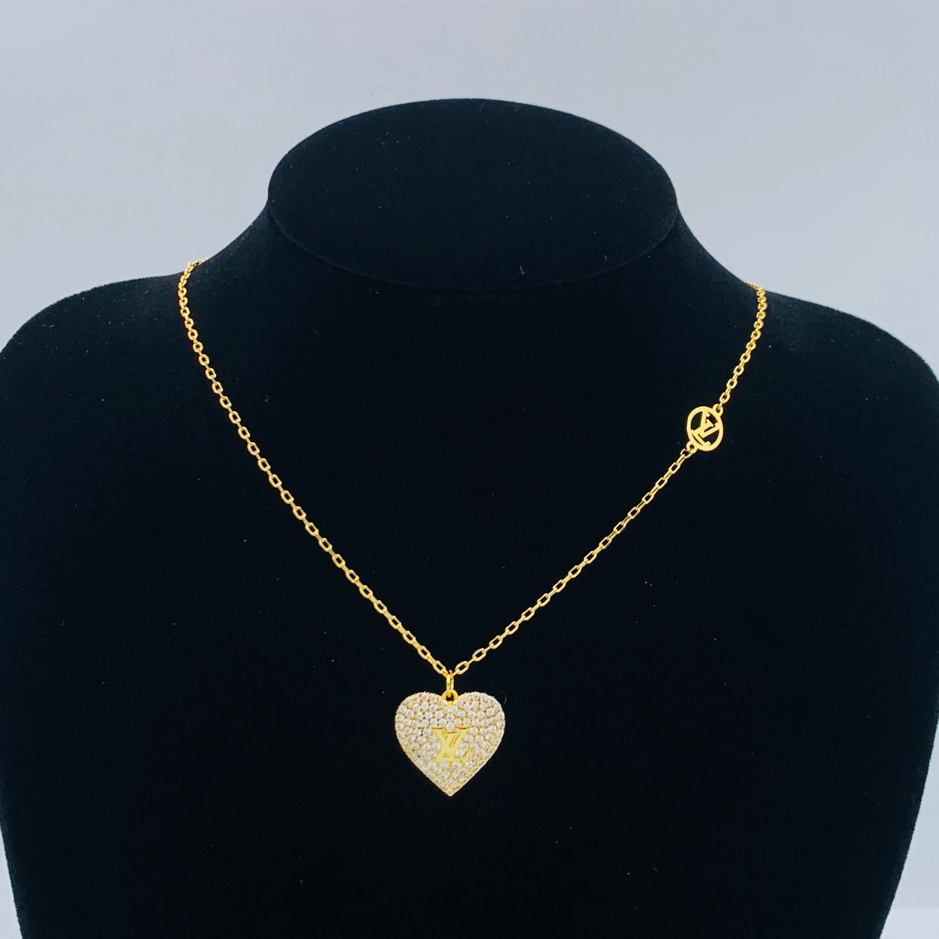 LuxluxHouse Low Price And High Quality Accessories Louis Vuitton