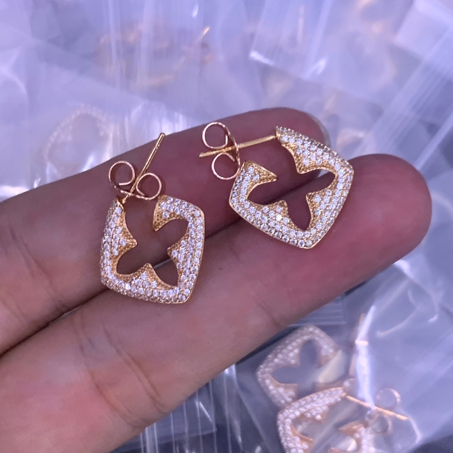 LuxluxHouse Low Price And High Quality Accessories Louis Vuitton