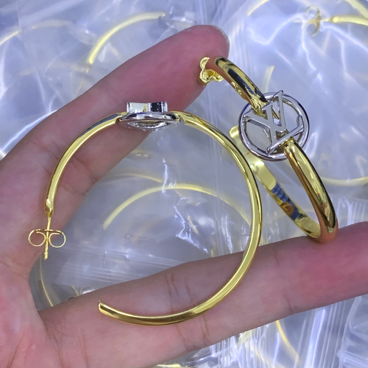 LuxluxHouse Low Price And High Quality Accessories Louis Vuitton