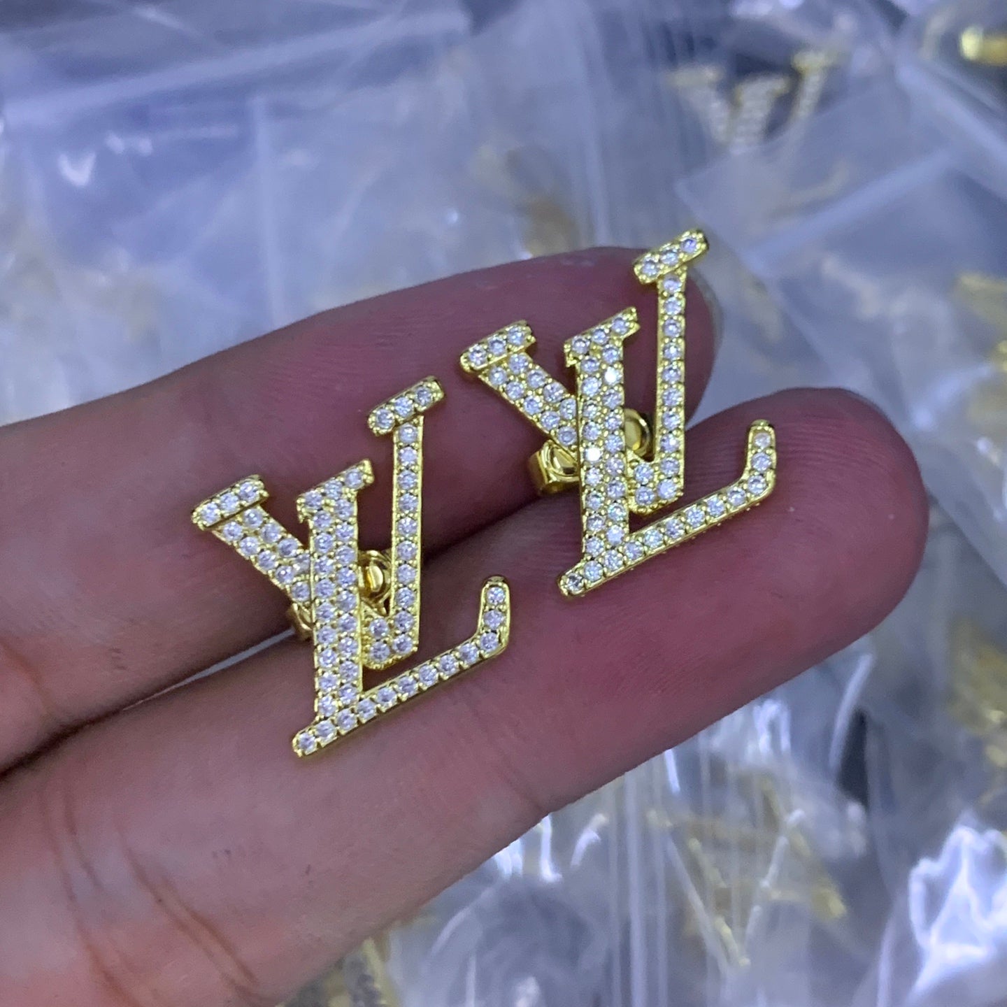LuxluxHouse Low Price And High Quality Accessories Louis Vuitton