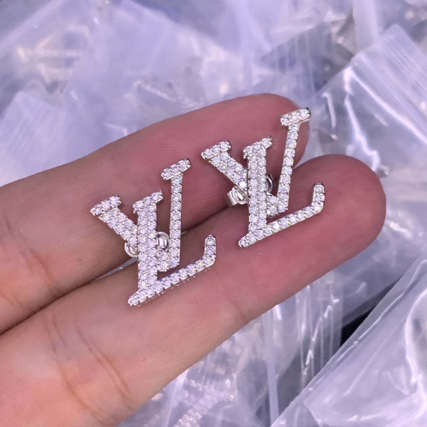 LuxluxHouse Low Price And High Quality Accessories Louis Vuitton