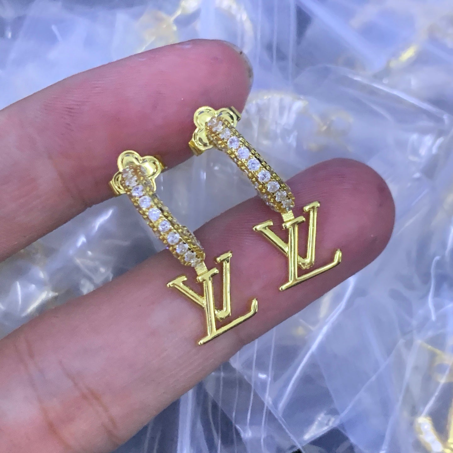 LuxluxHouse Low Price And High Quality Accessories Louis Vuitton