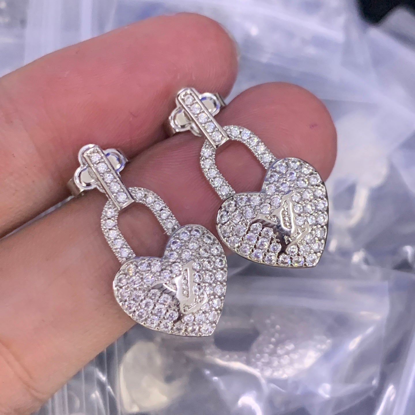 LuxluxHouse Low Price And High Quality Accessories Louis Vuitton