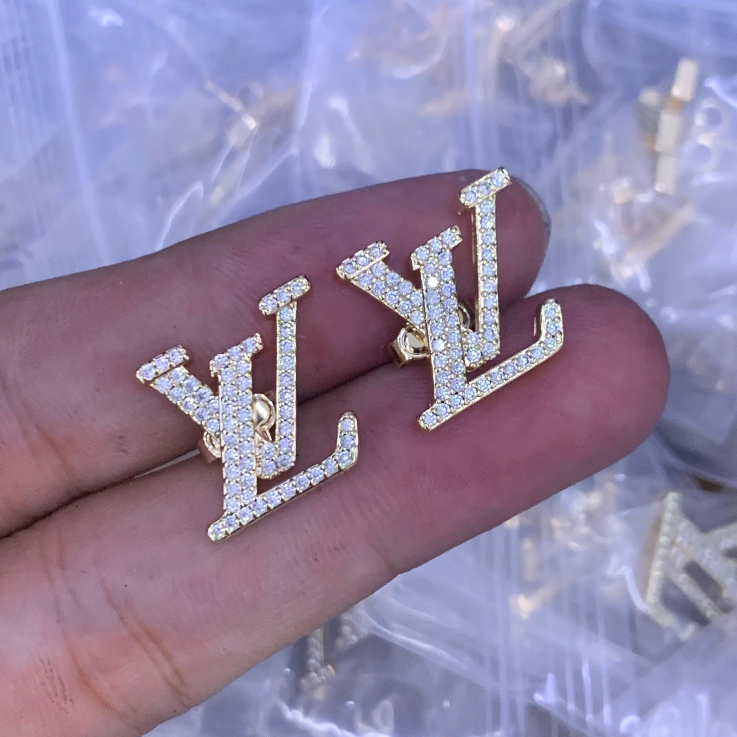 LuxluxHouse Low Price And High Quality Accessories Louis Vuitton