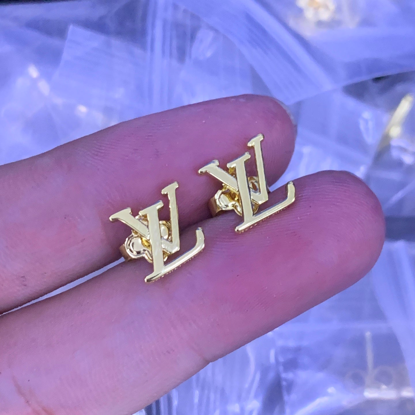LuxluxHouse Low Price And High Quality Accessories Louis Vuitton