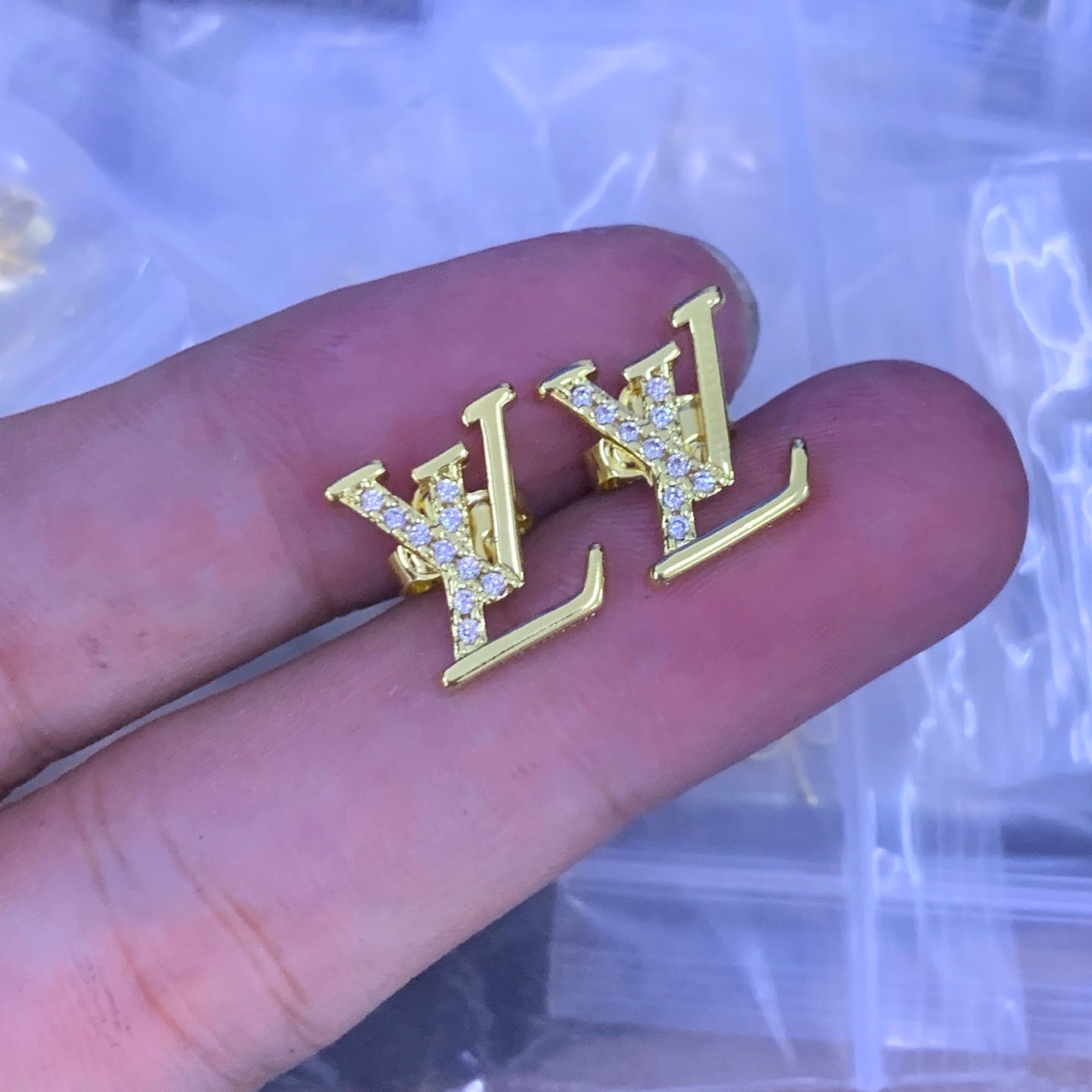 LuxluxHouse Low Price And High Quality Accessories Louis Vuitton