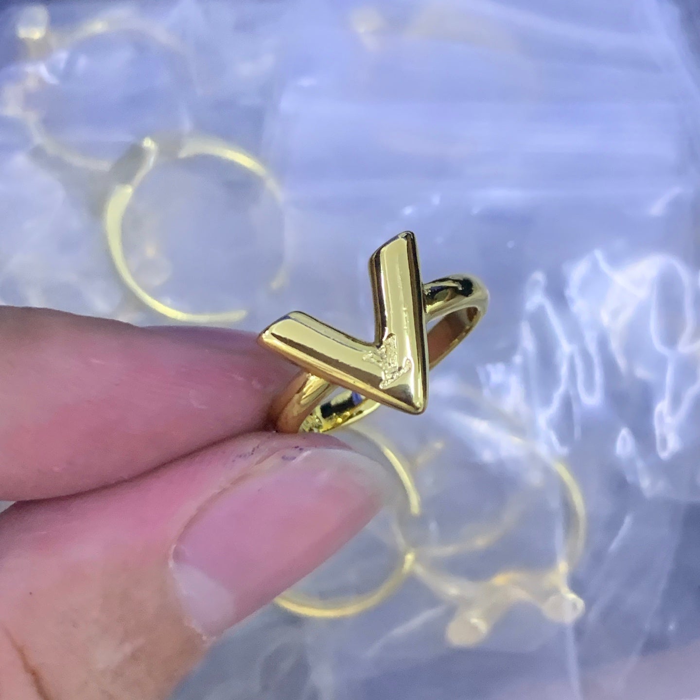 LuxluxHouse Low Price And High Quality Accessories Louis Vuitton