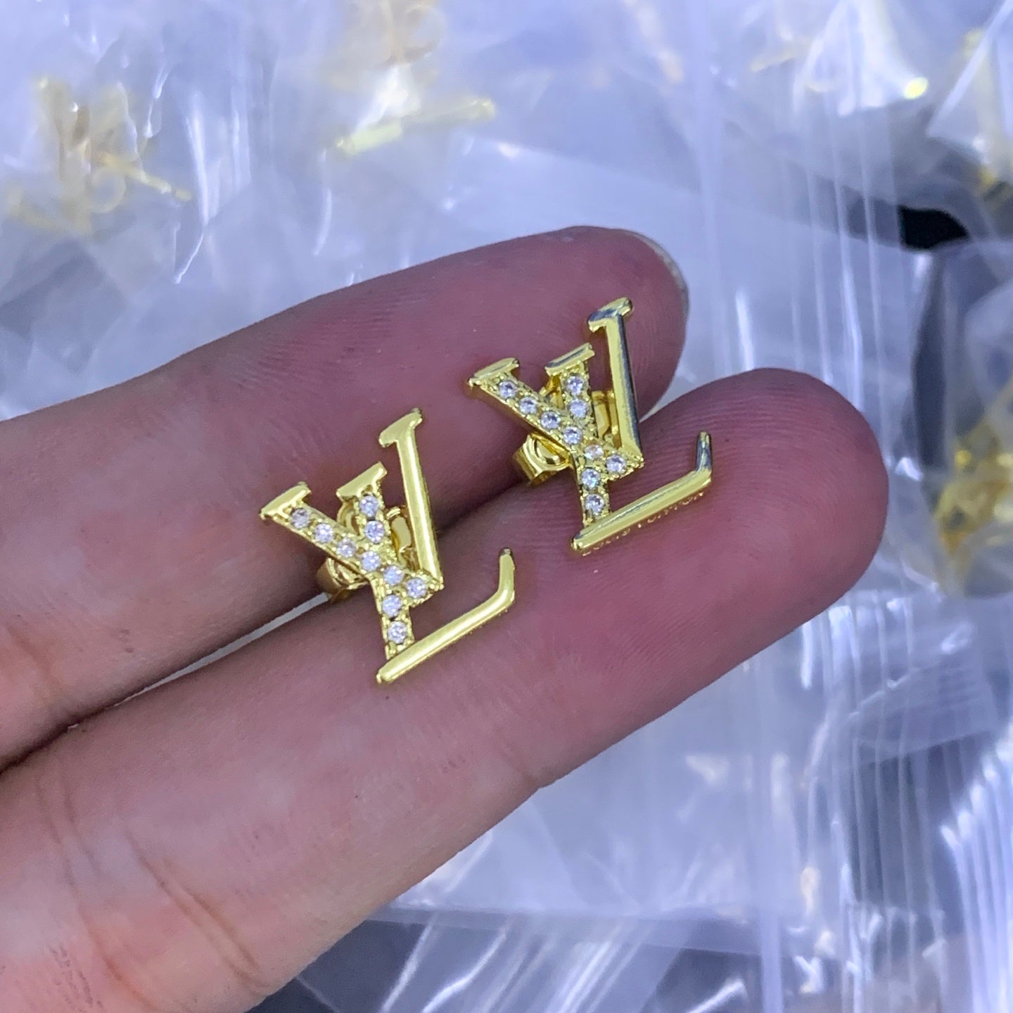LuxluxHouse Low Price And High Quality Accessories Louis Vuitton