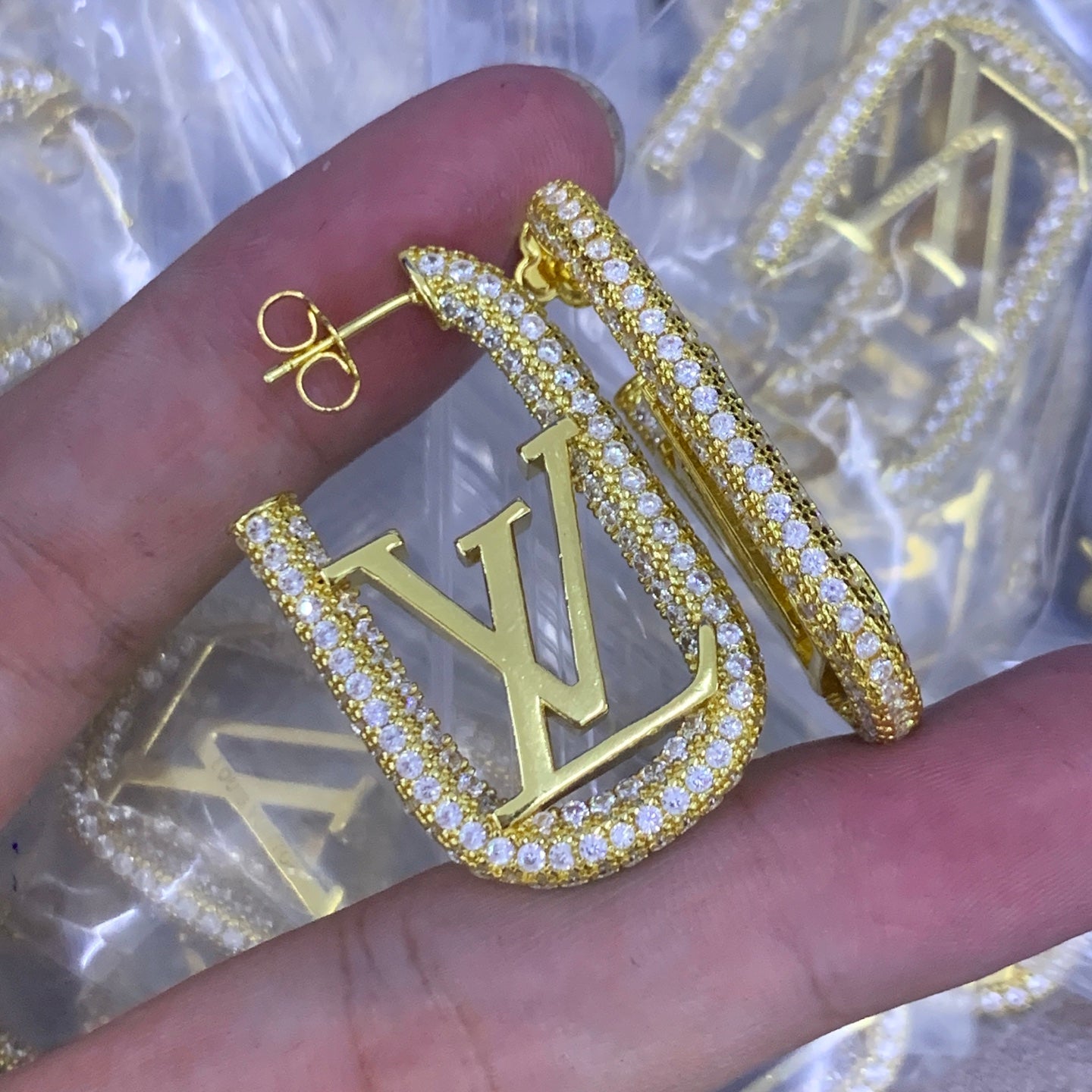 LuxluxHouse Low Price And High Quality Accessories Louis Vuitton