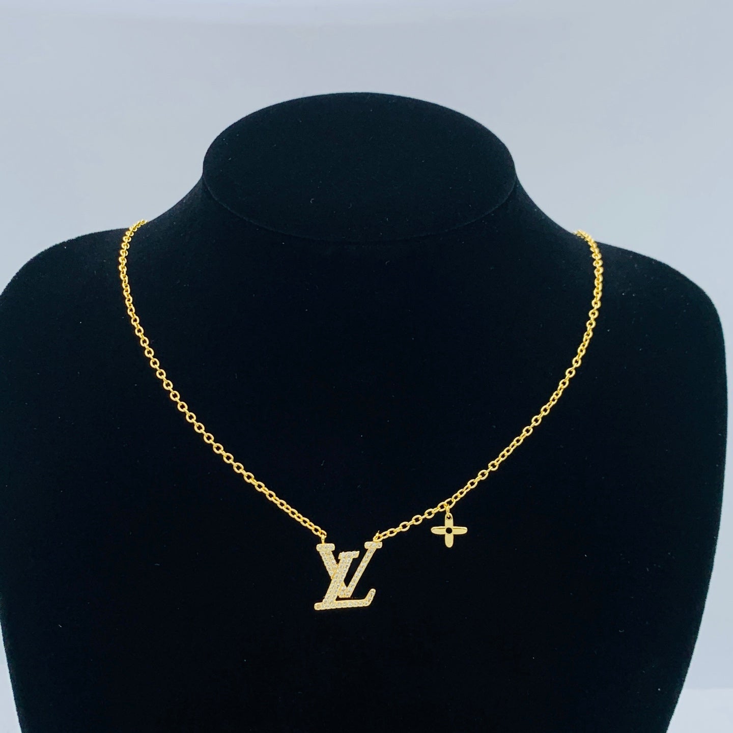 LuxluxHouse Low Price And High Quality Accessories Louis Vuitton