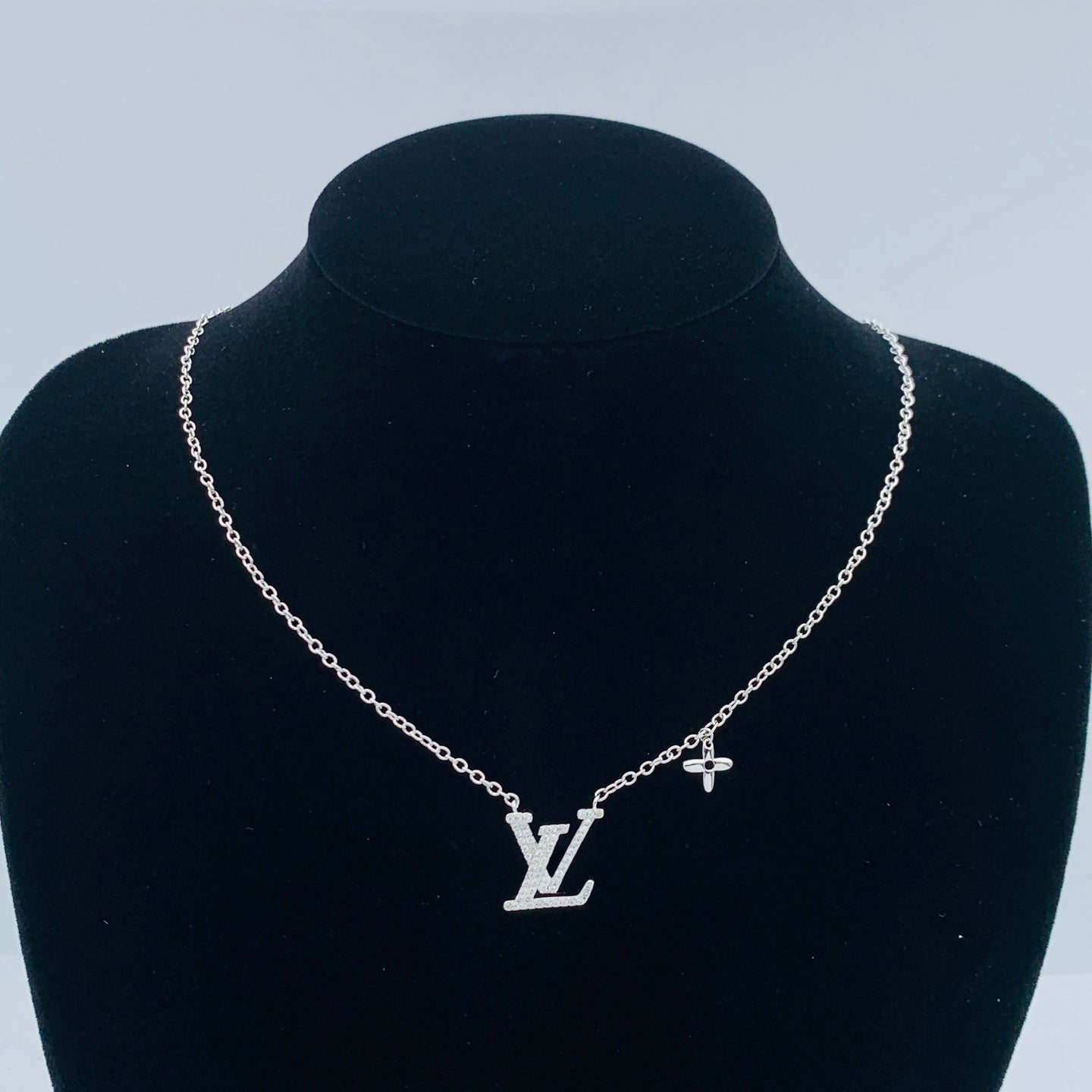 LuxluxHouse Low Price And High Quality Accessories Louis Vuitton